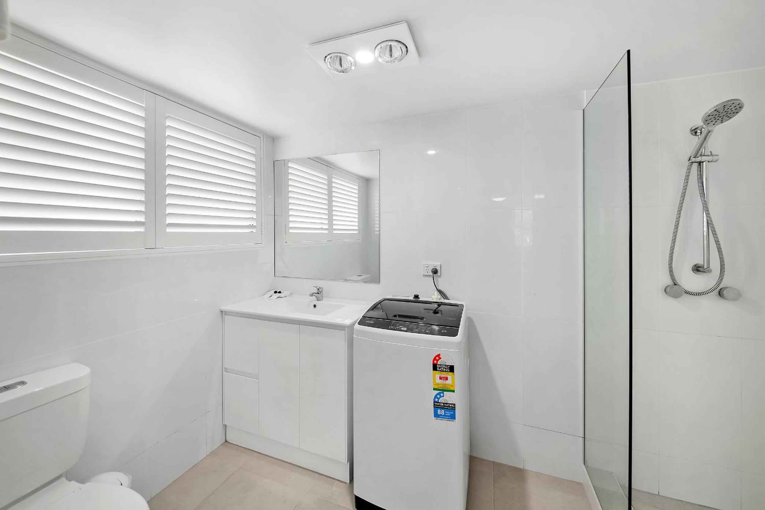 1 Bedroom Supreme Apartment - Upstairs