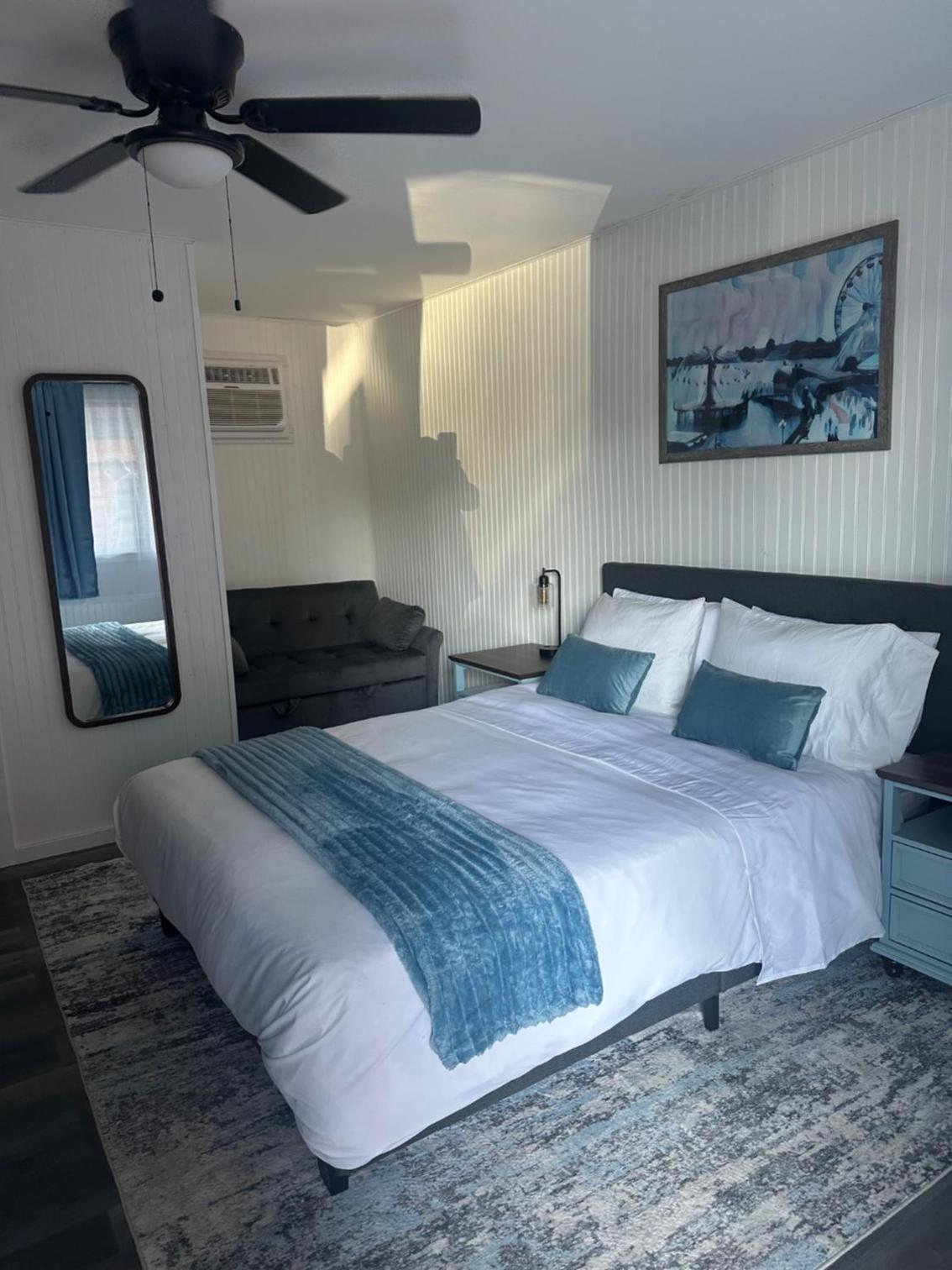Queen Room photo 1