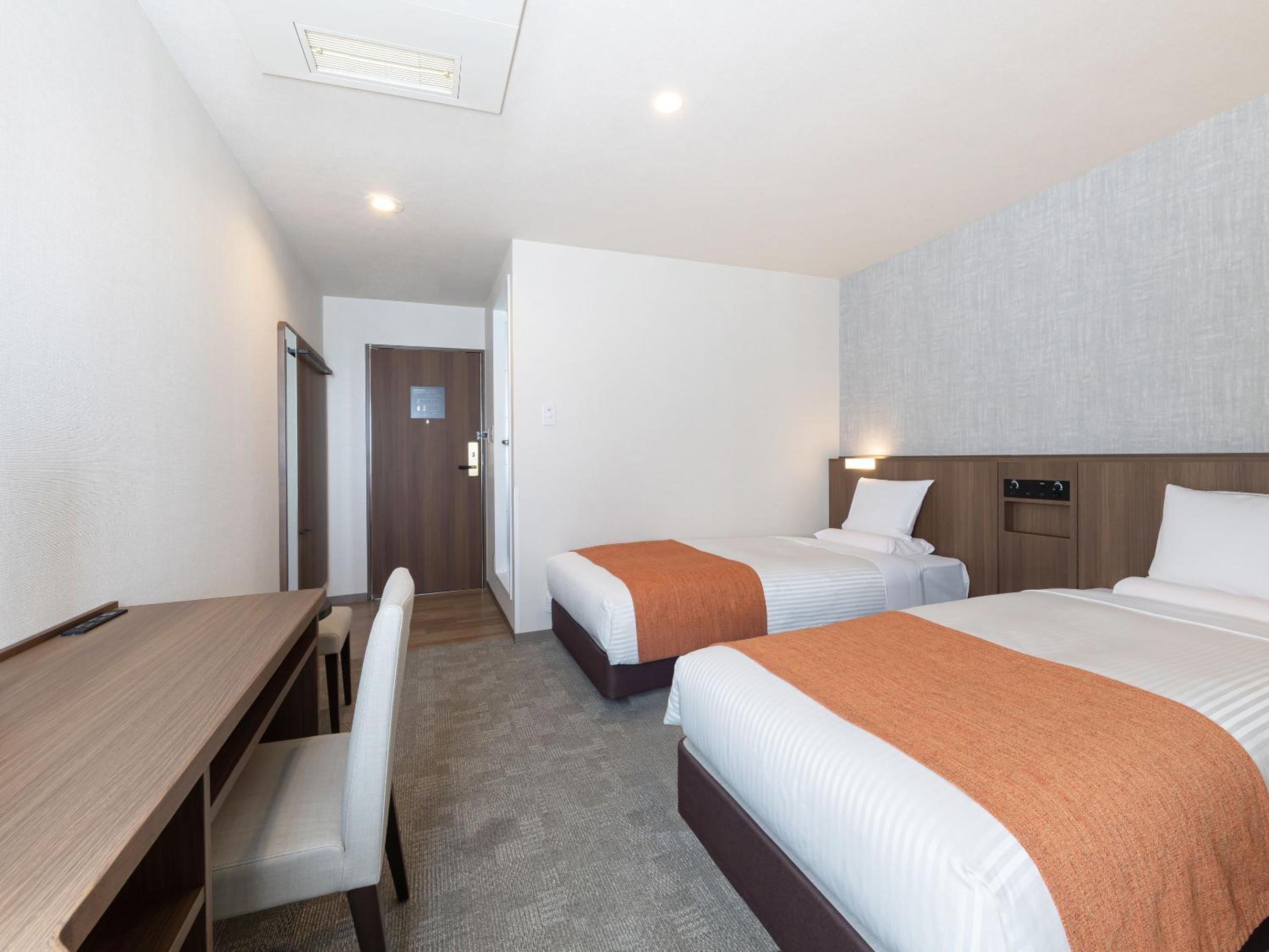 Standard Twin Room - Non-Smoking