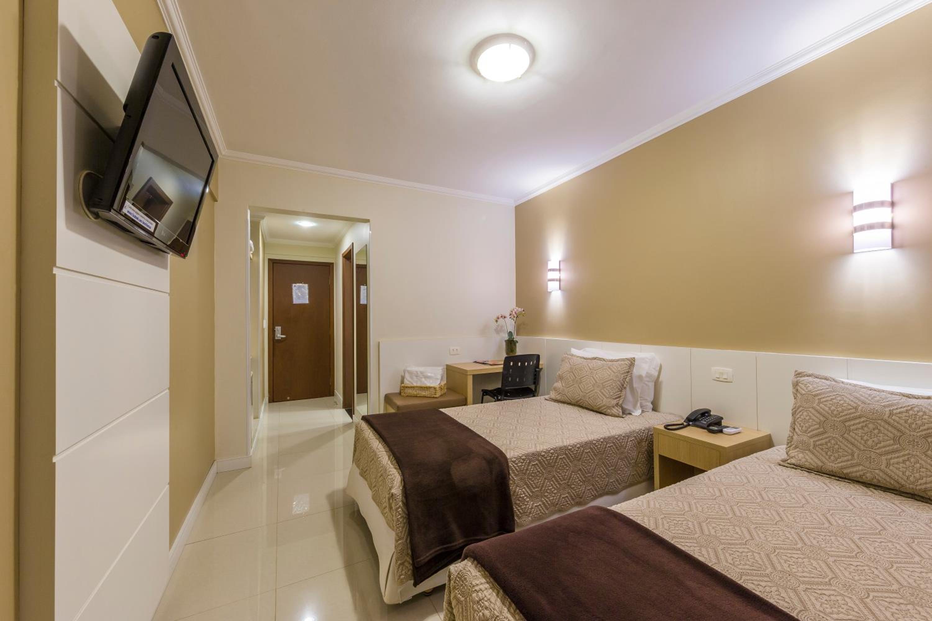 Luxury Twin Room photo 3
