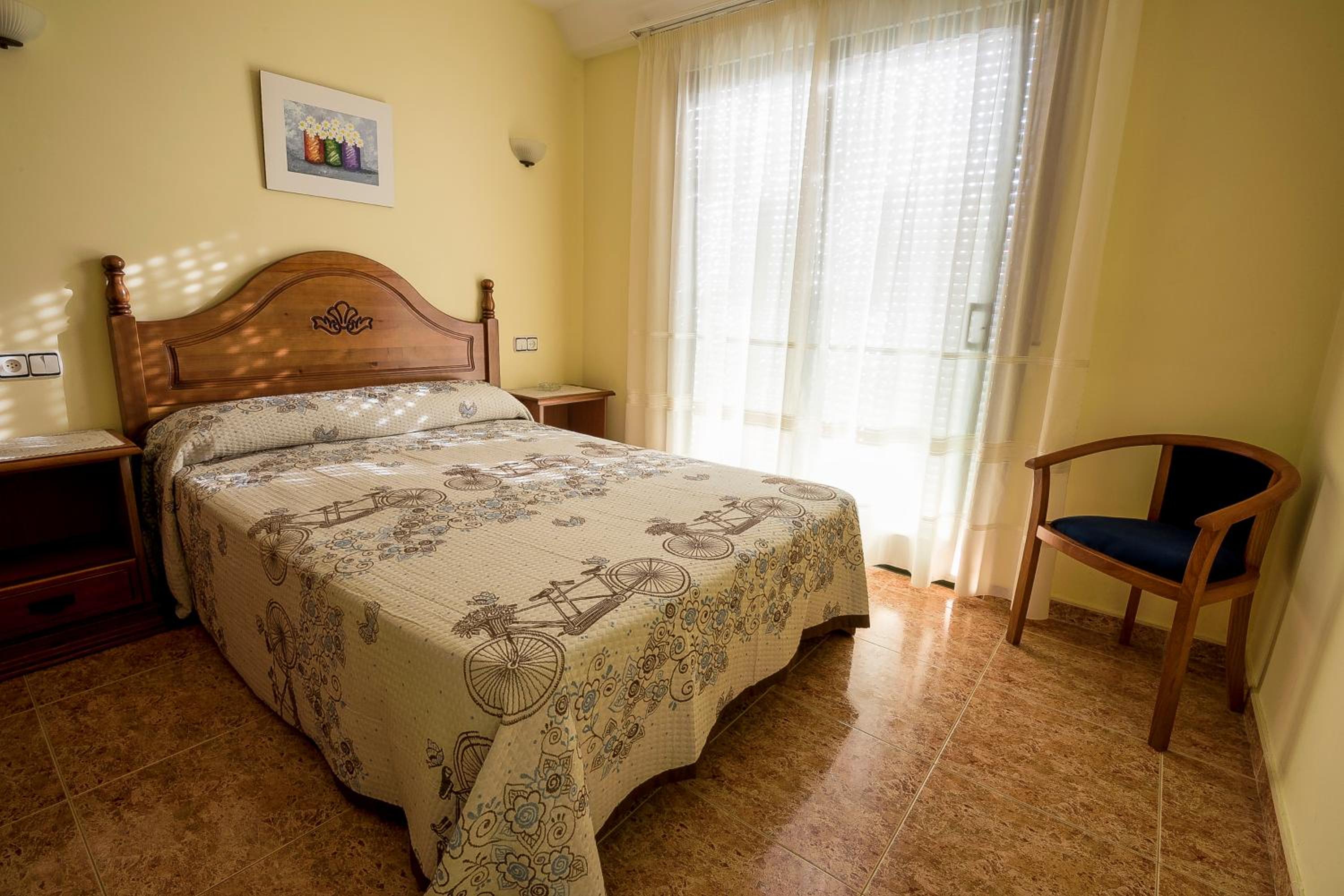 Double or Twin Room - Photo 17