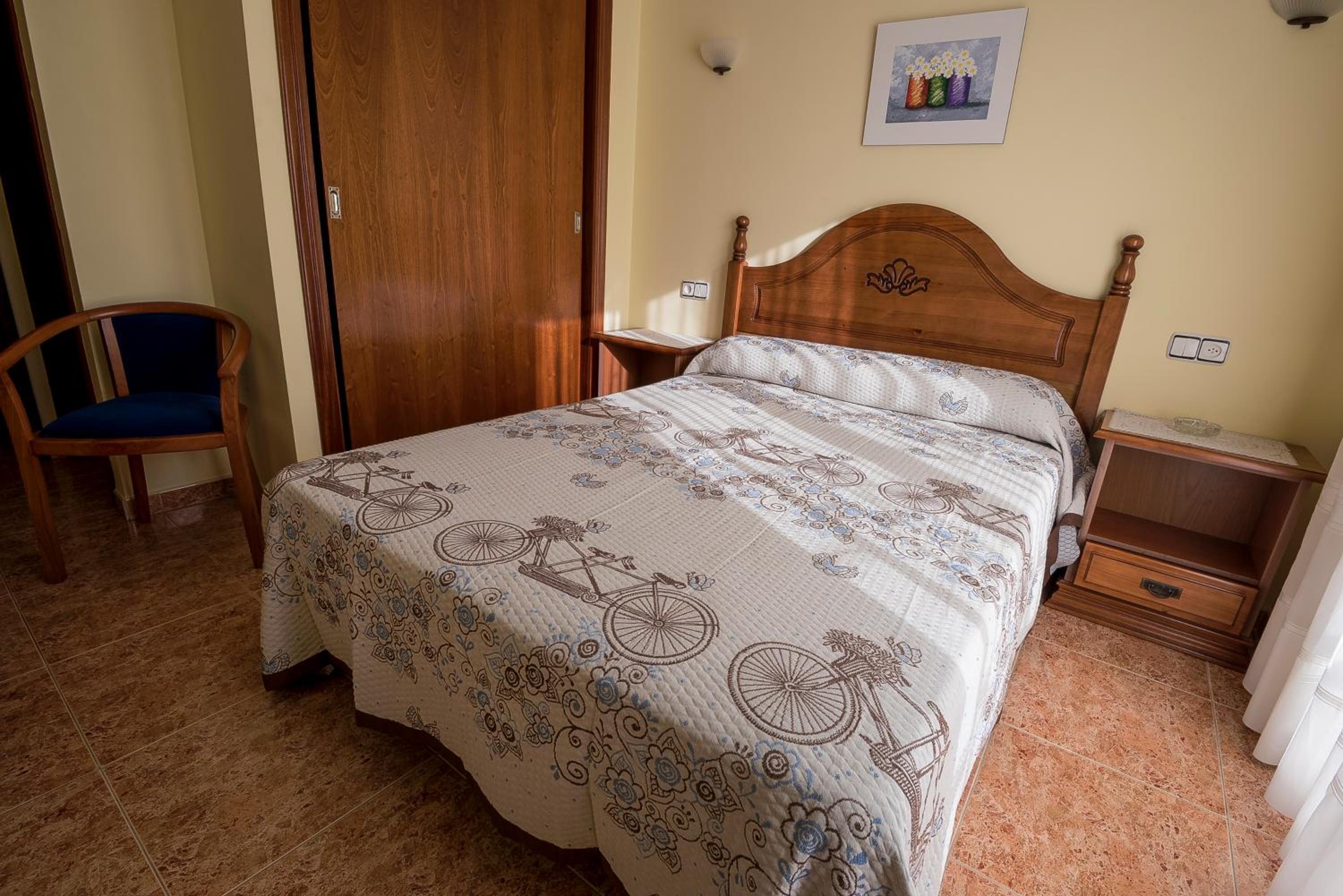 Double or Twin Room - Photo 19