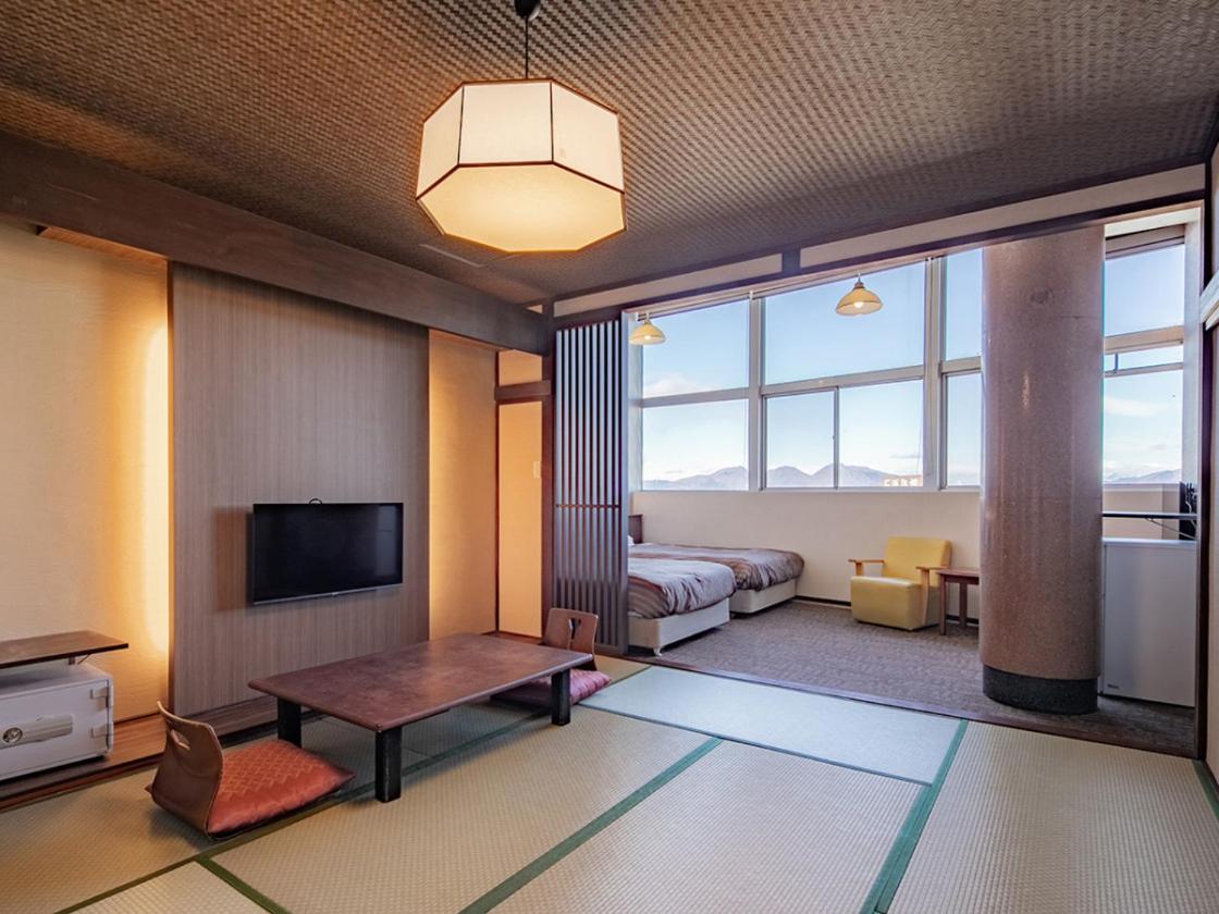 Family Room with Tatami Area photo 1