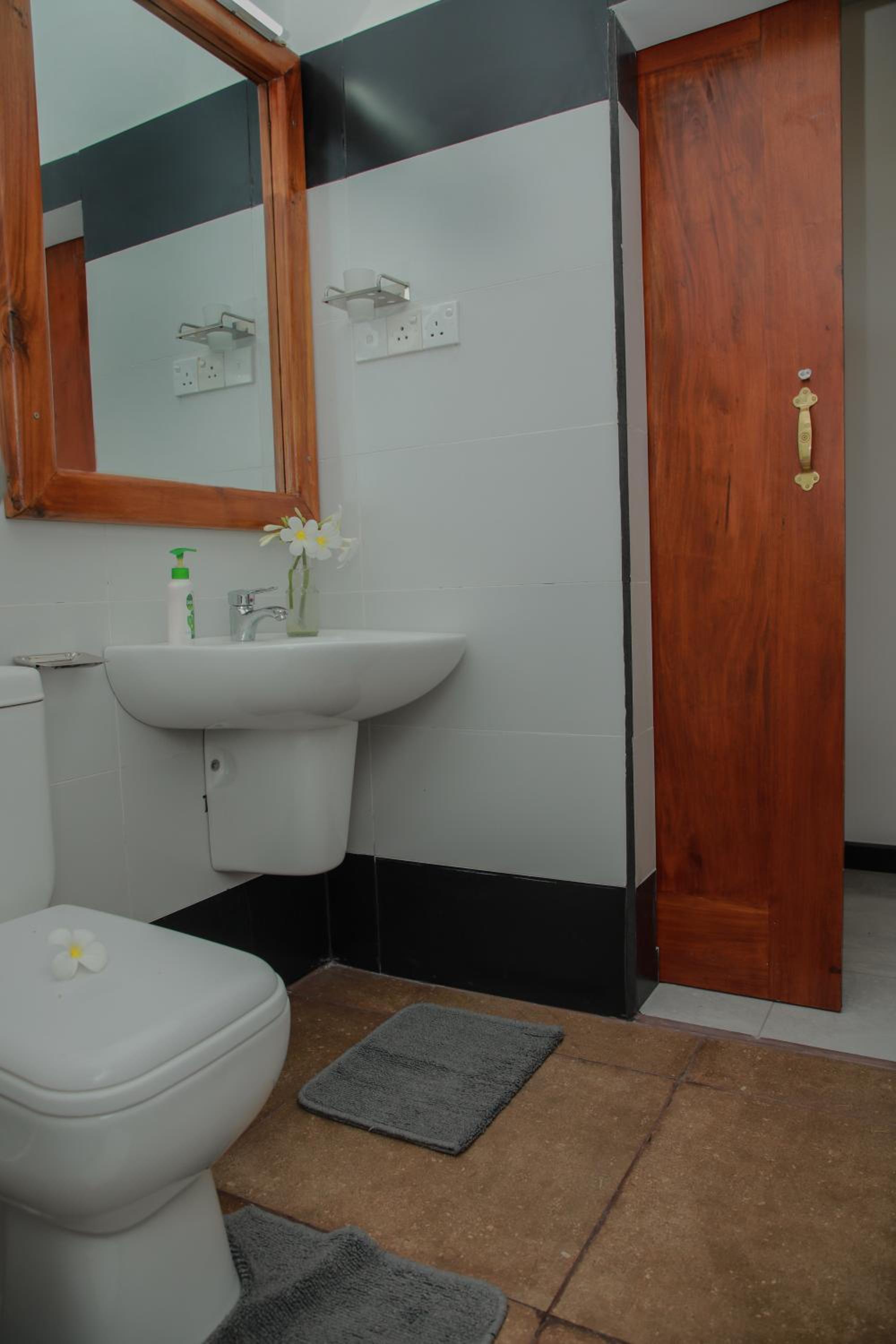 Deluxe Double Room with Balcony photo 1