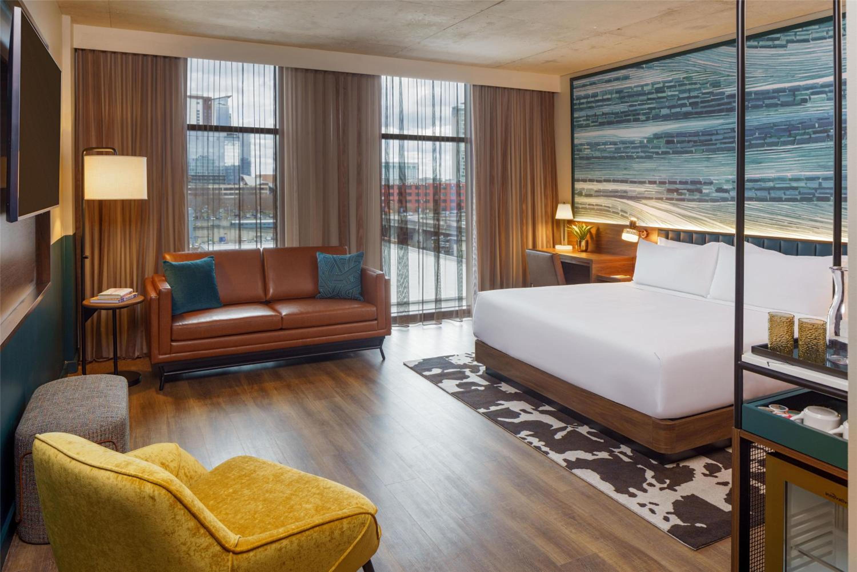 Deluxe King Room photo 2