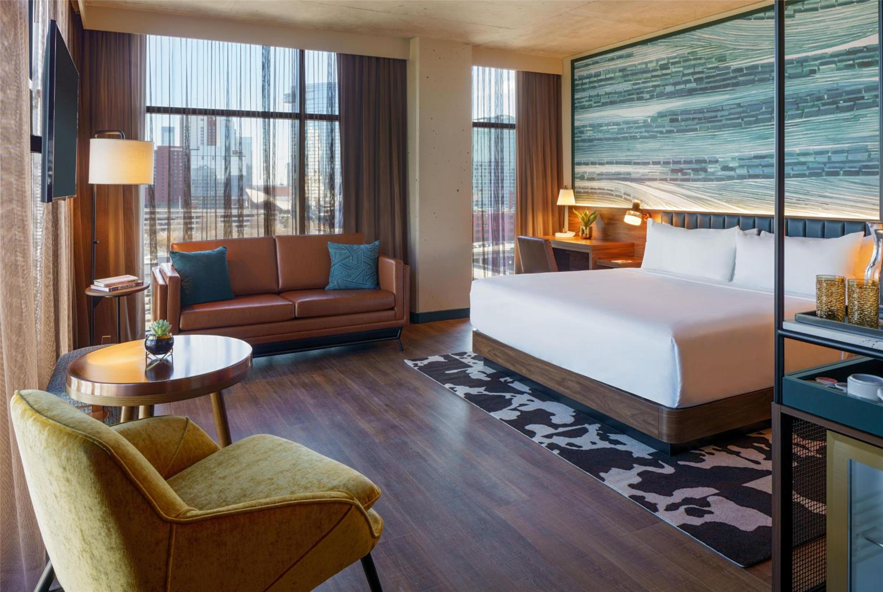 Deluxe King Room - High Floor photo 3
