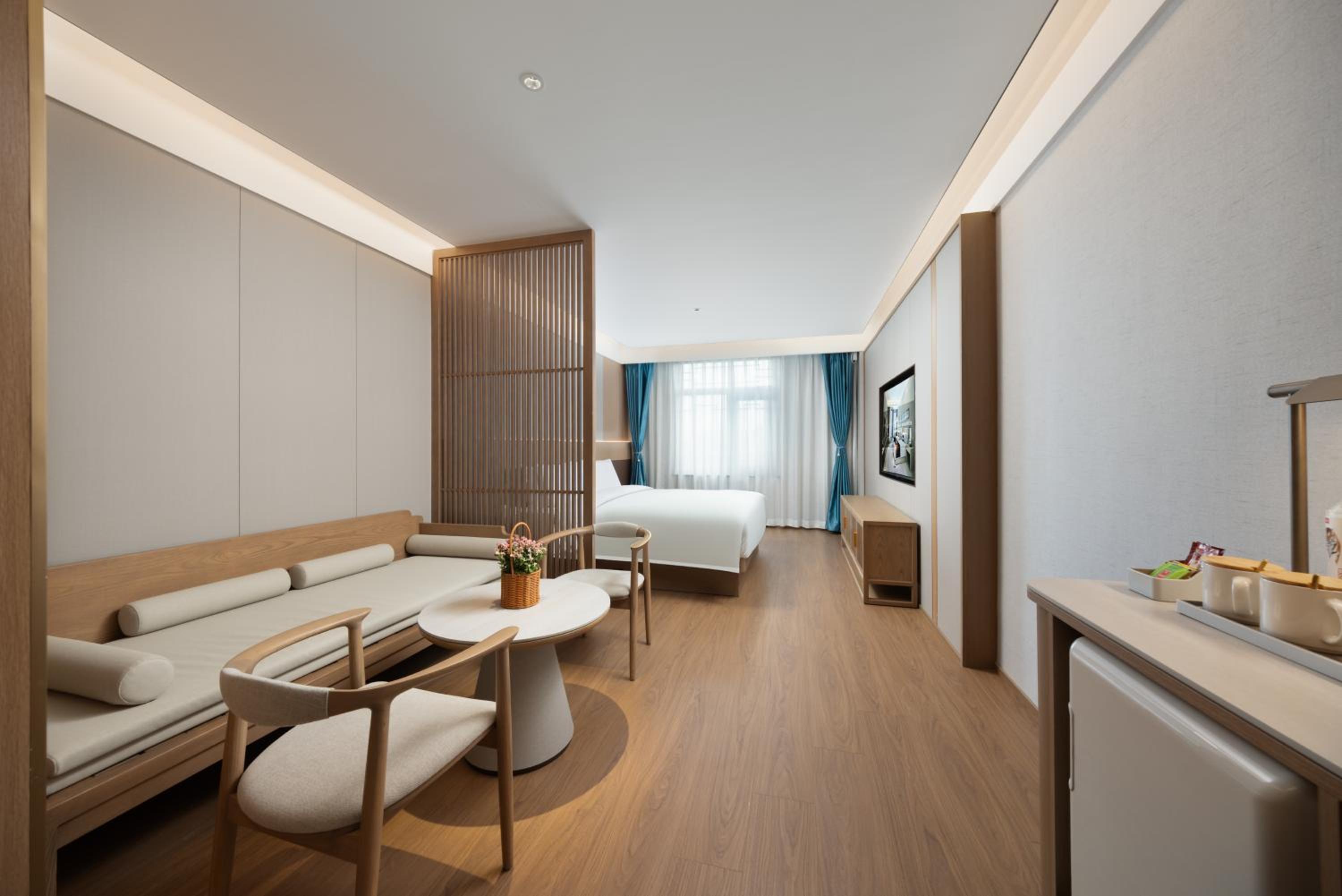 Deluxe King Room