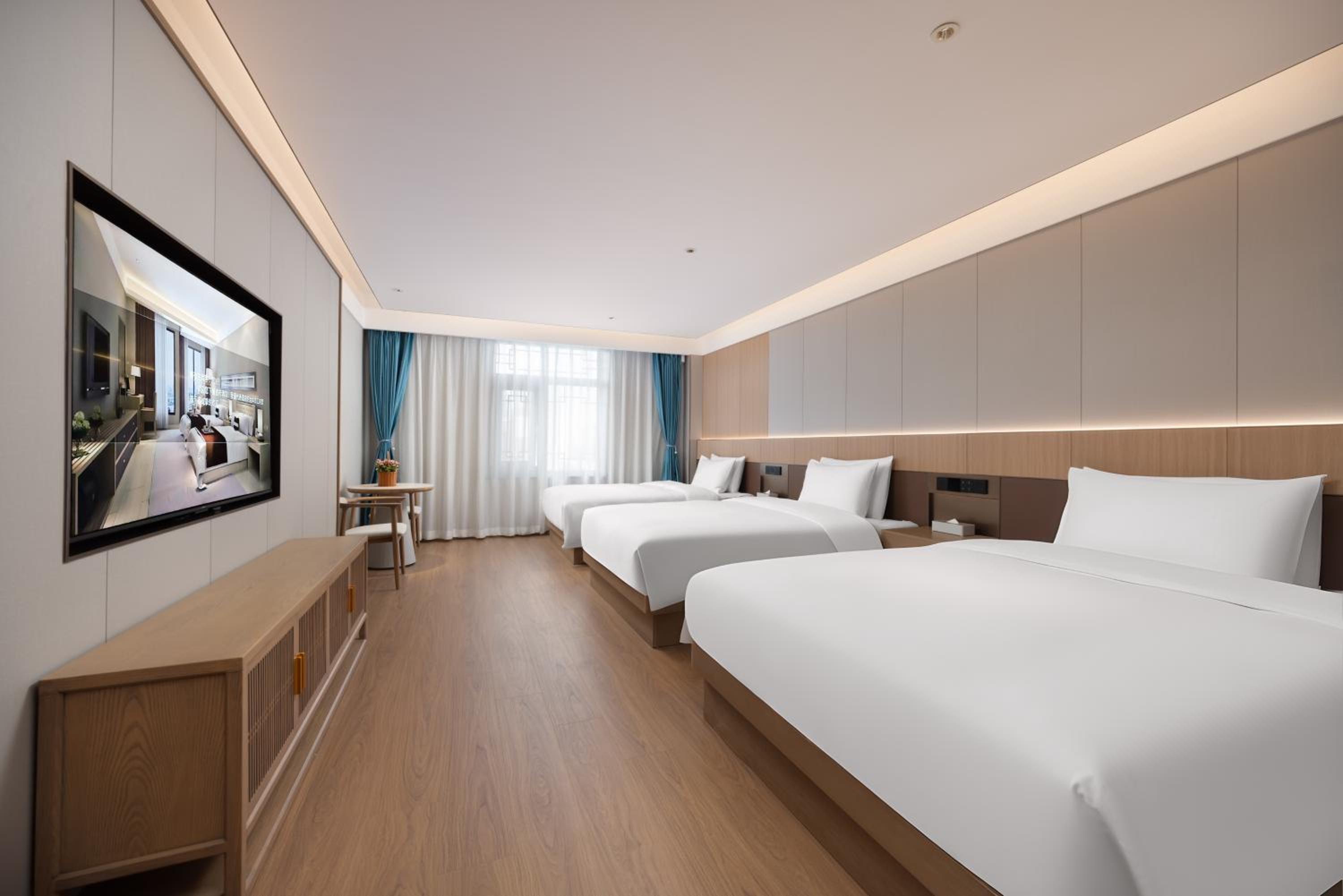 Premium Quadruple Room