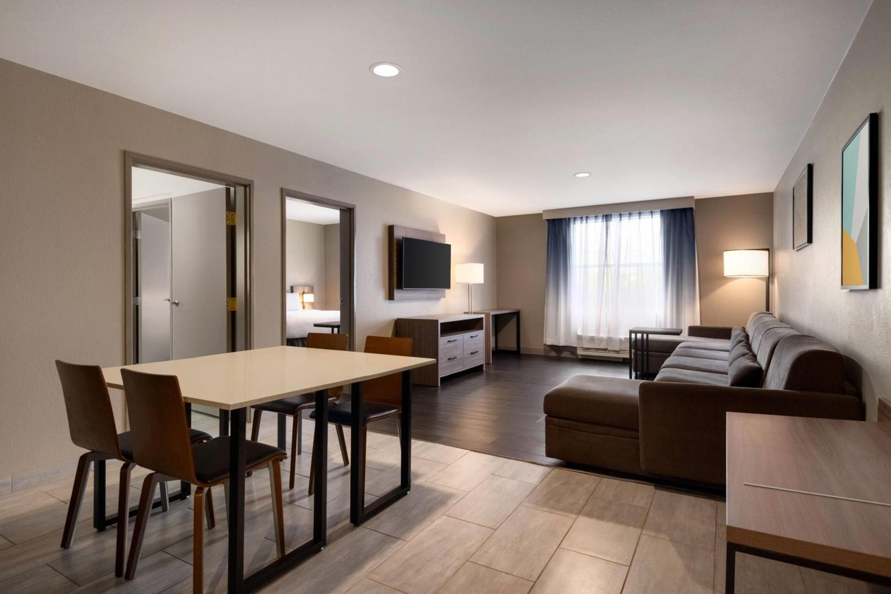 1 King Bed, Mobility Accessible Suite, 2 Sofa Beds, Non-Smoking - Photo 1