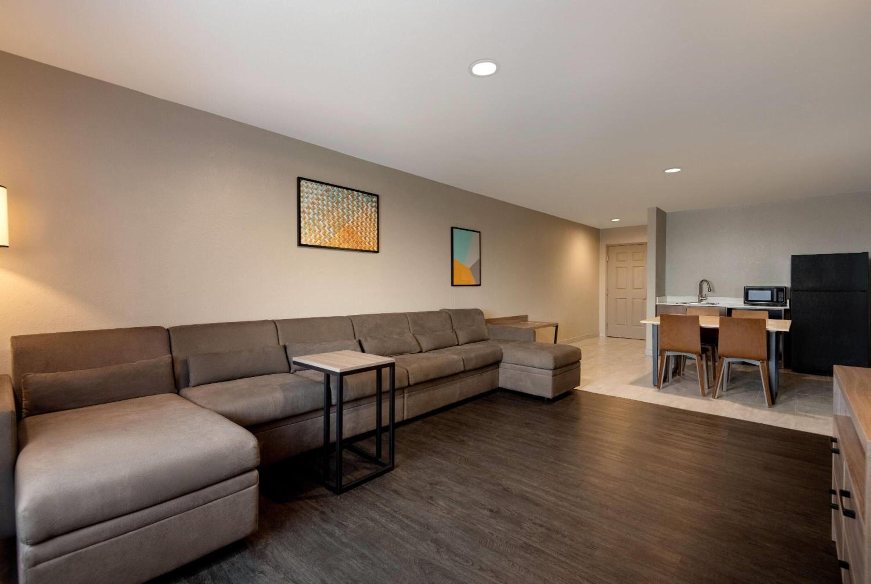 1 King Bed, Mobility Accessible Suite, 2 Sofa Beds, Non-Smoking - Photo 2