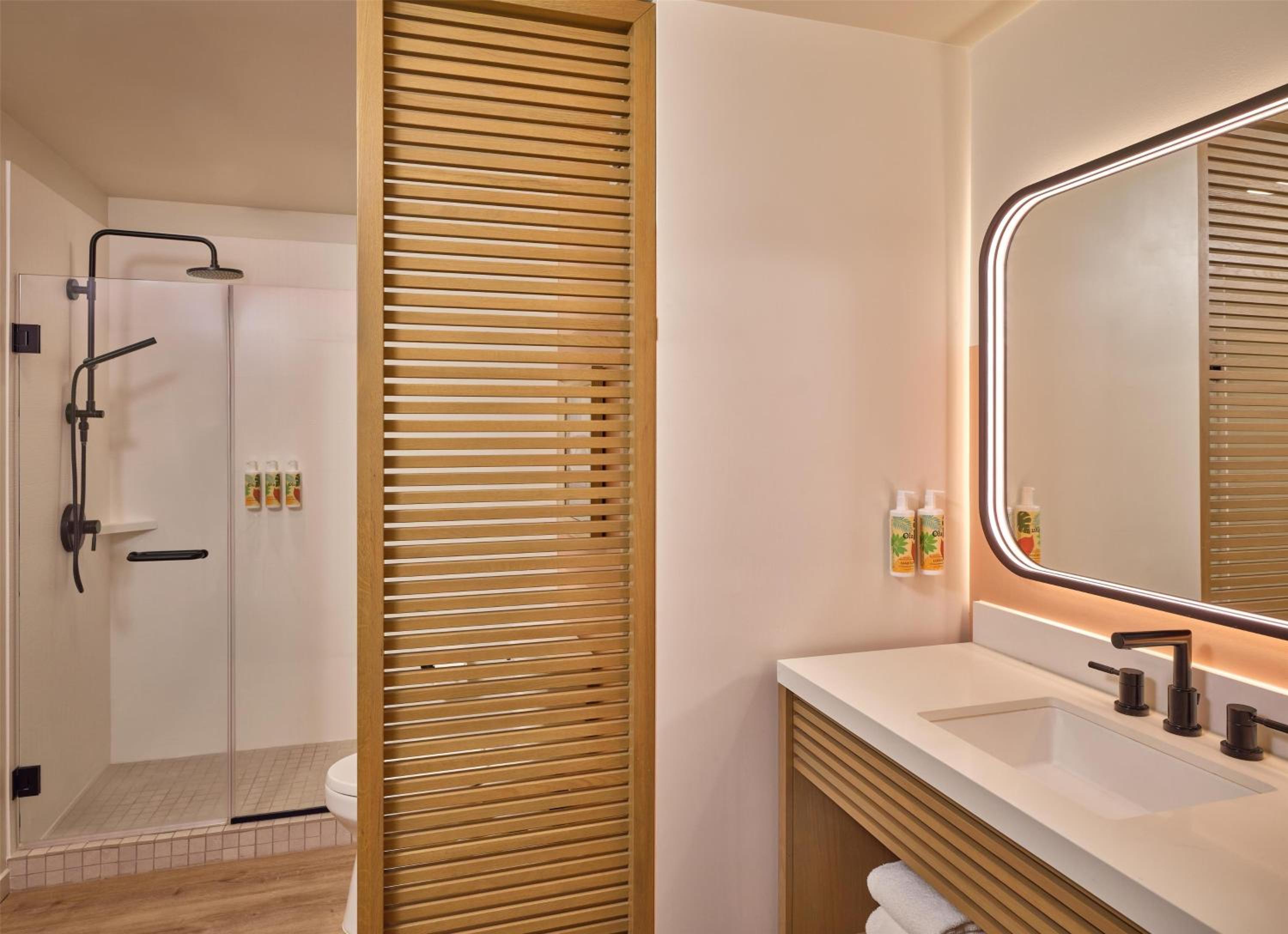 One-Bedroom King Suite with Ocean View