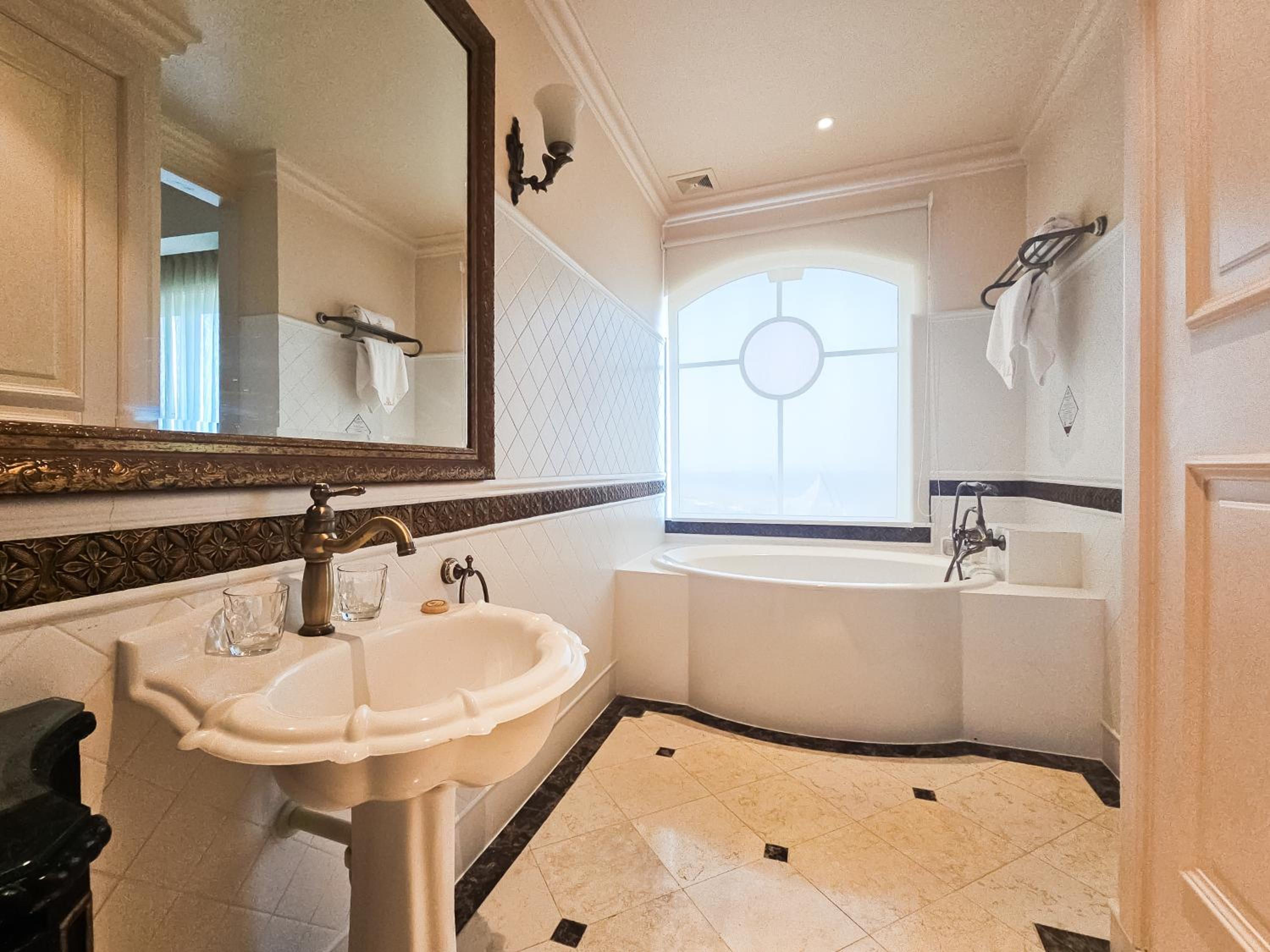 Grand Residence King Ocean View - Photo 2