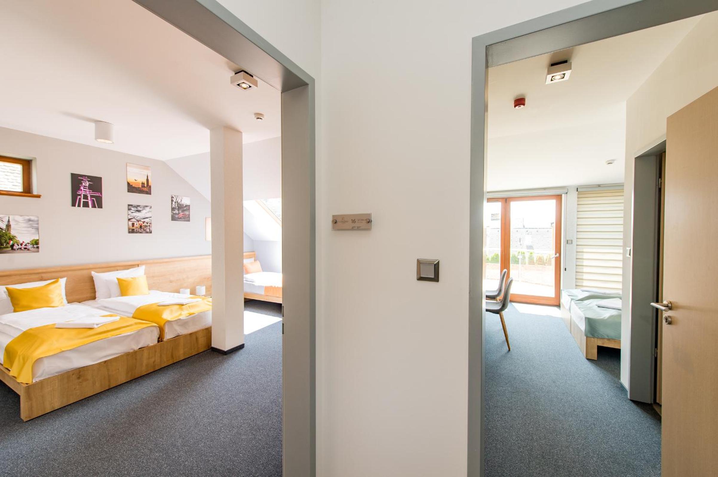 Superior Double Room with Two Double Beds - Photo 1