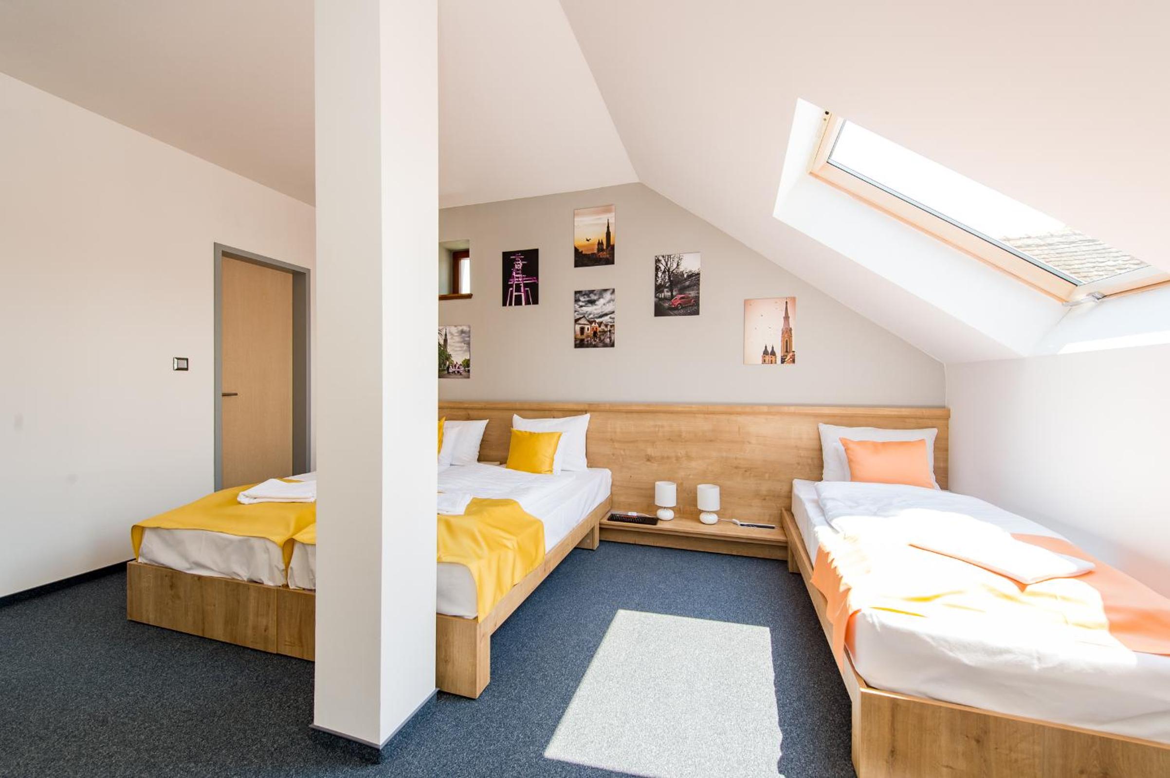Superior Double Room with Two Double Beds - Photo 2