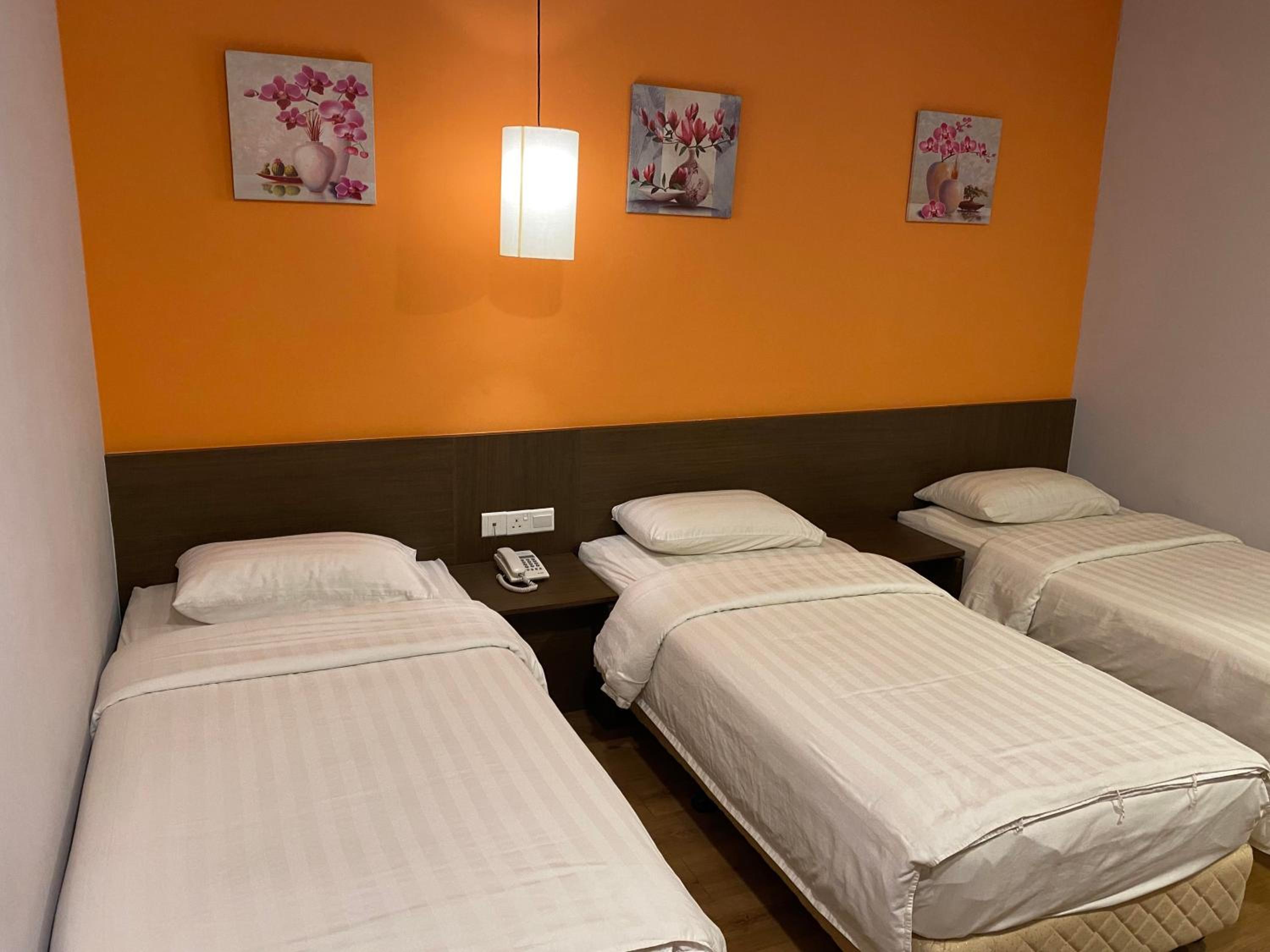 Superior Triple Room with 3 Single Bed
