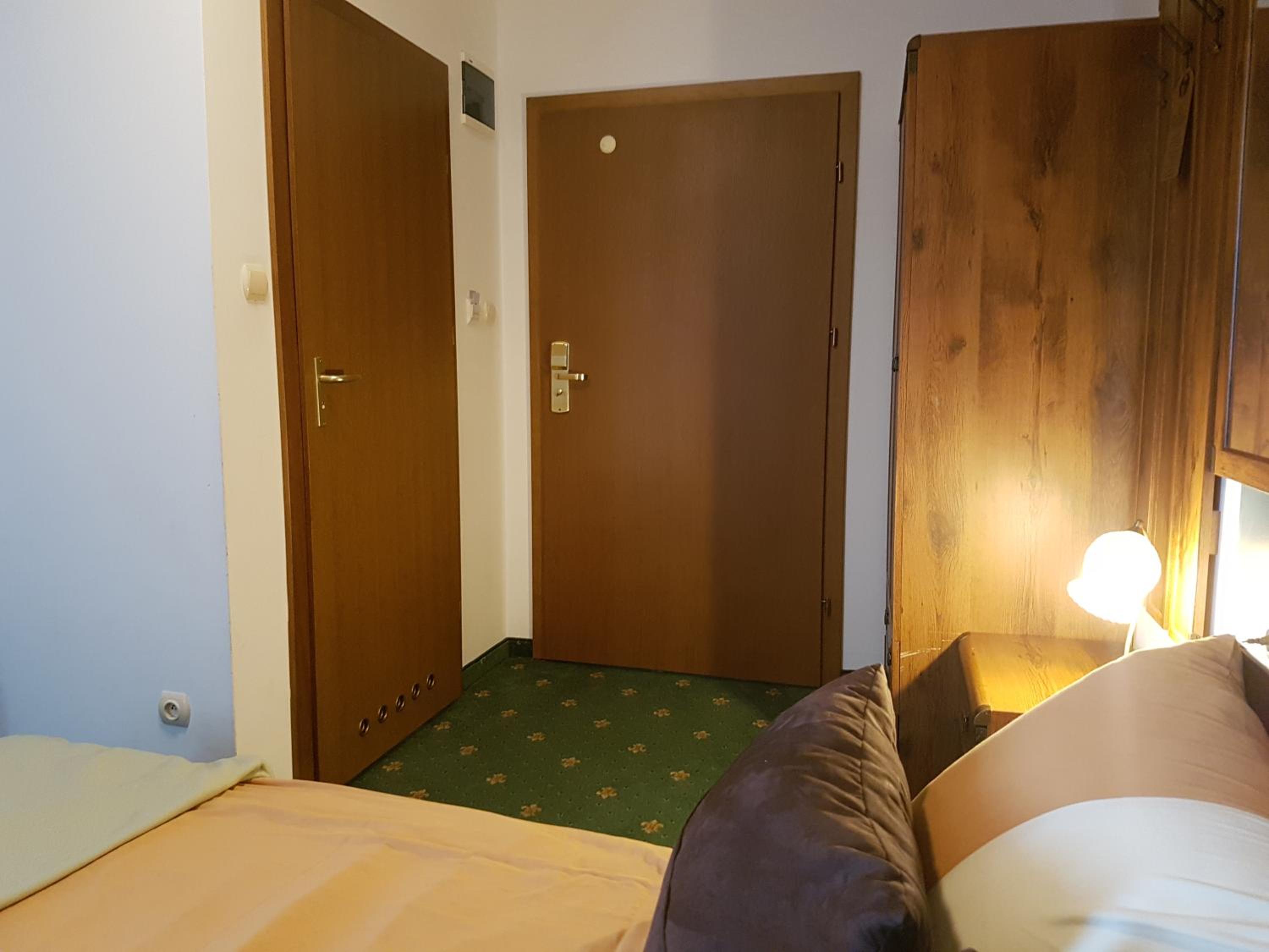 Family room - no balcony (2 adults+ 1 children) - Photo 6