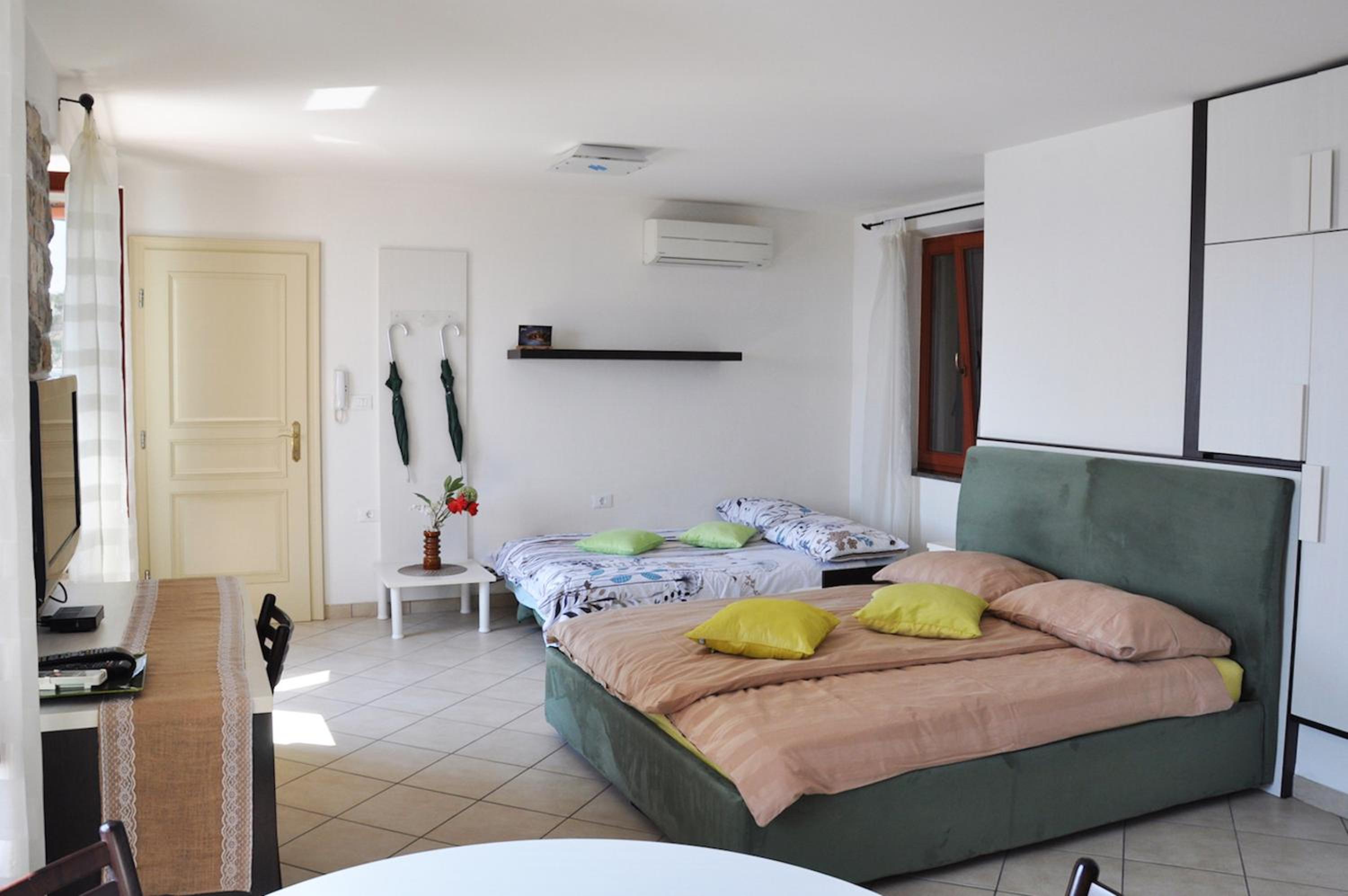 Studio Apartment with Sea View photo 2