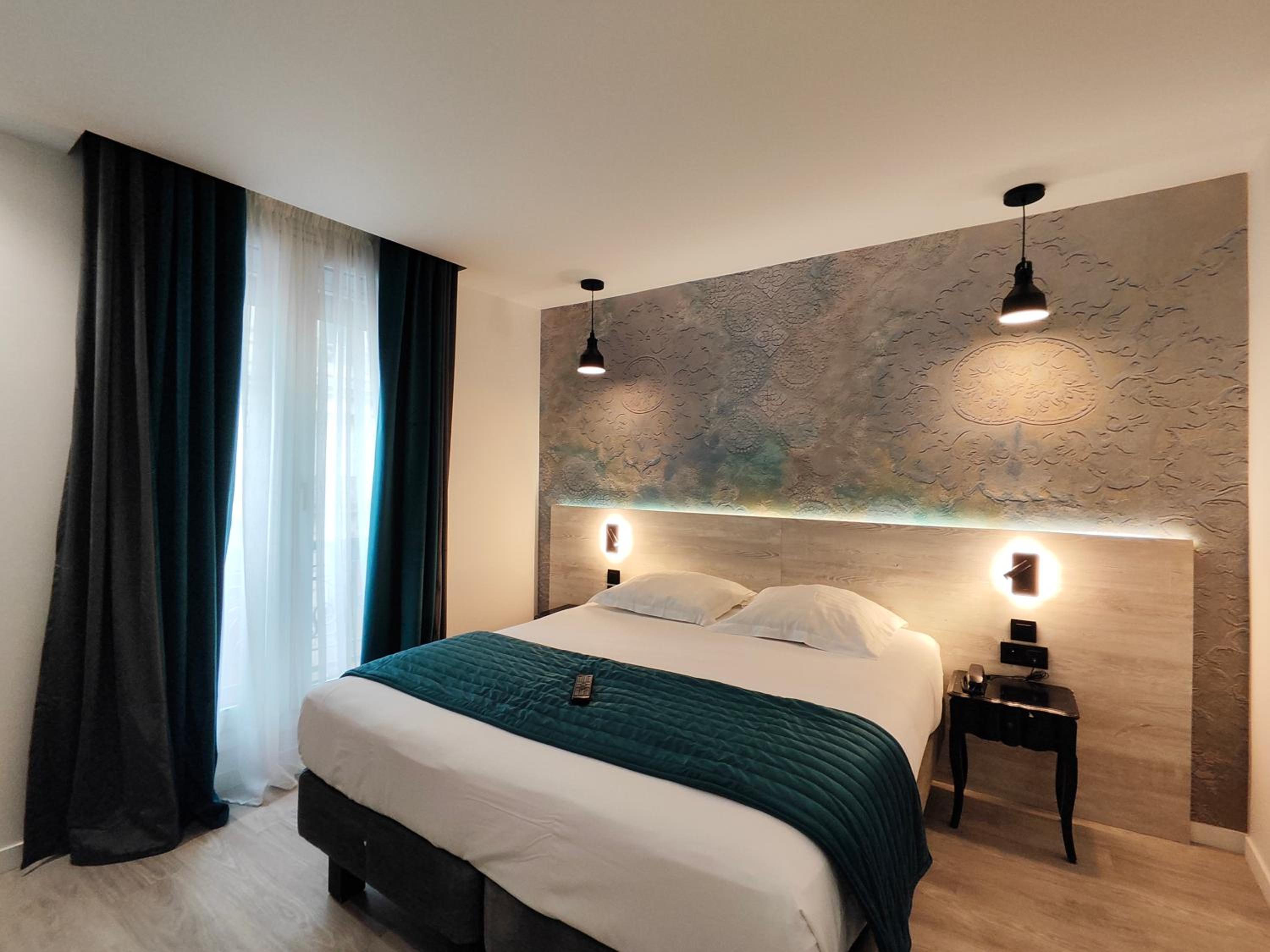 Superior Queen Room