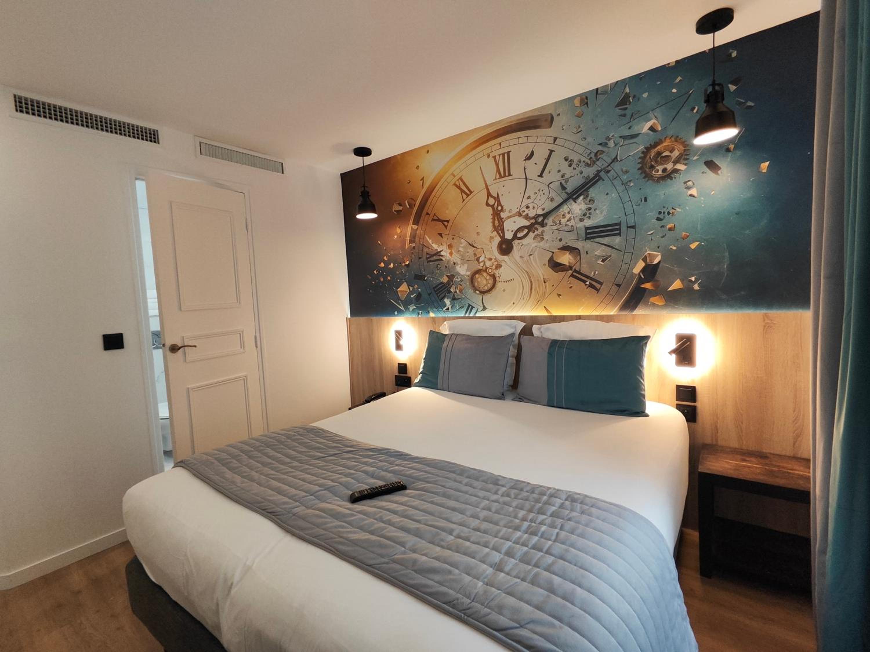 Quadruple Room thumbnail 5