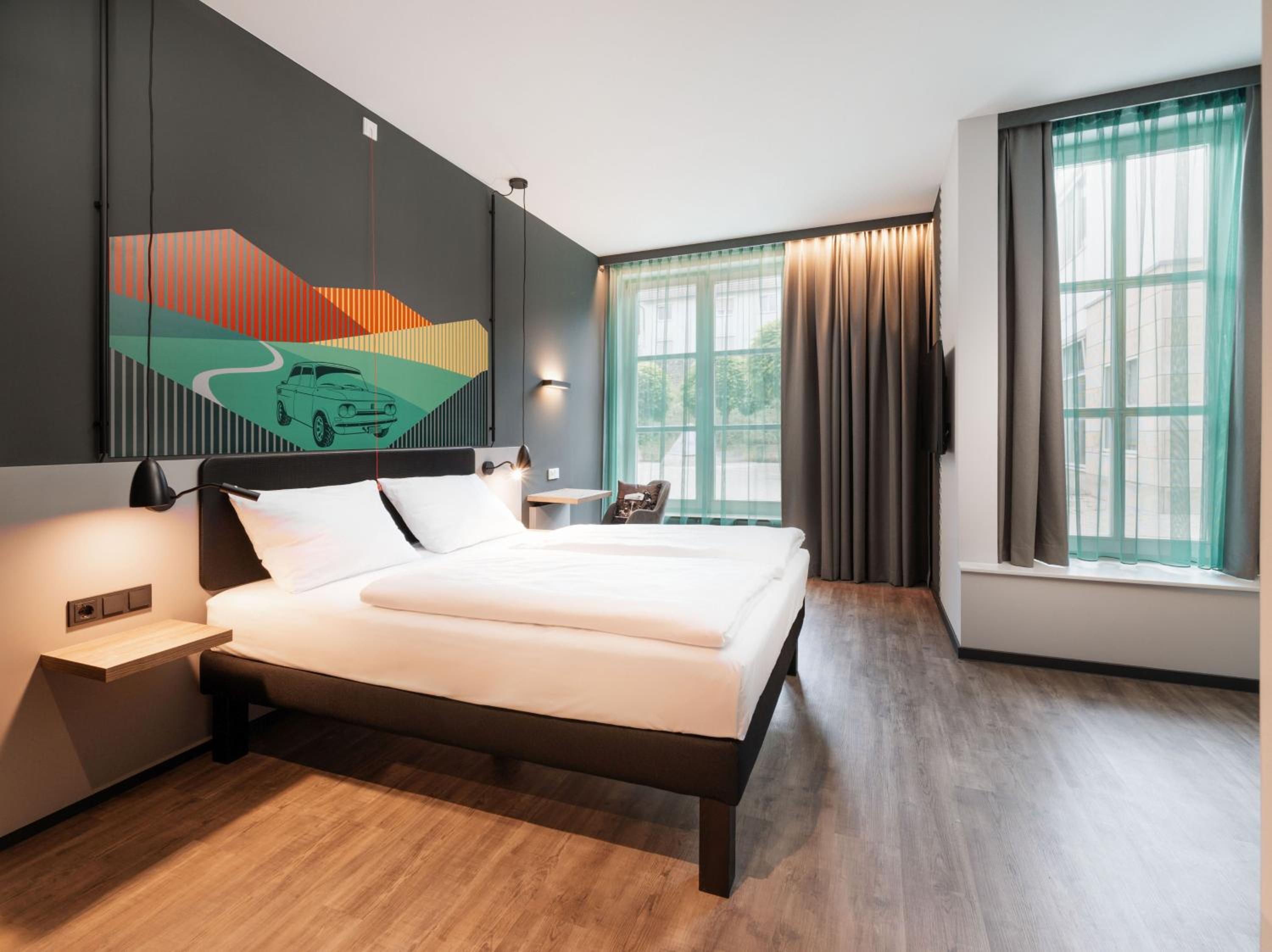 Standard Double Room - Mobility Accessible photo 2