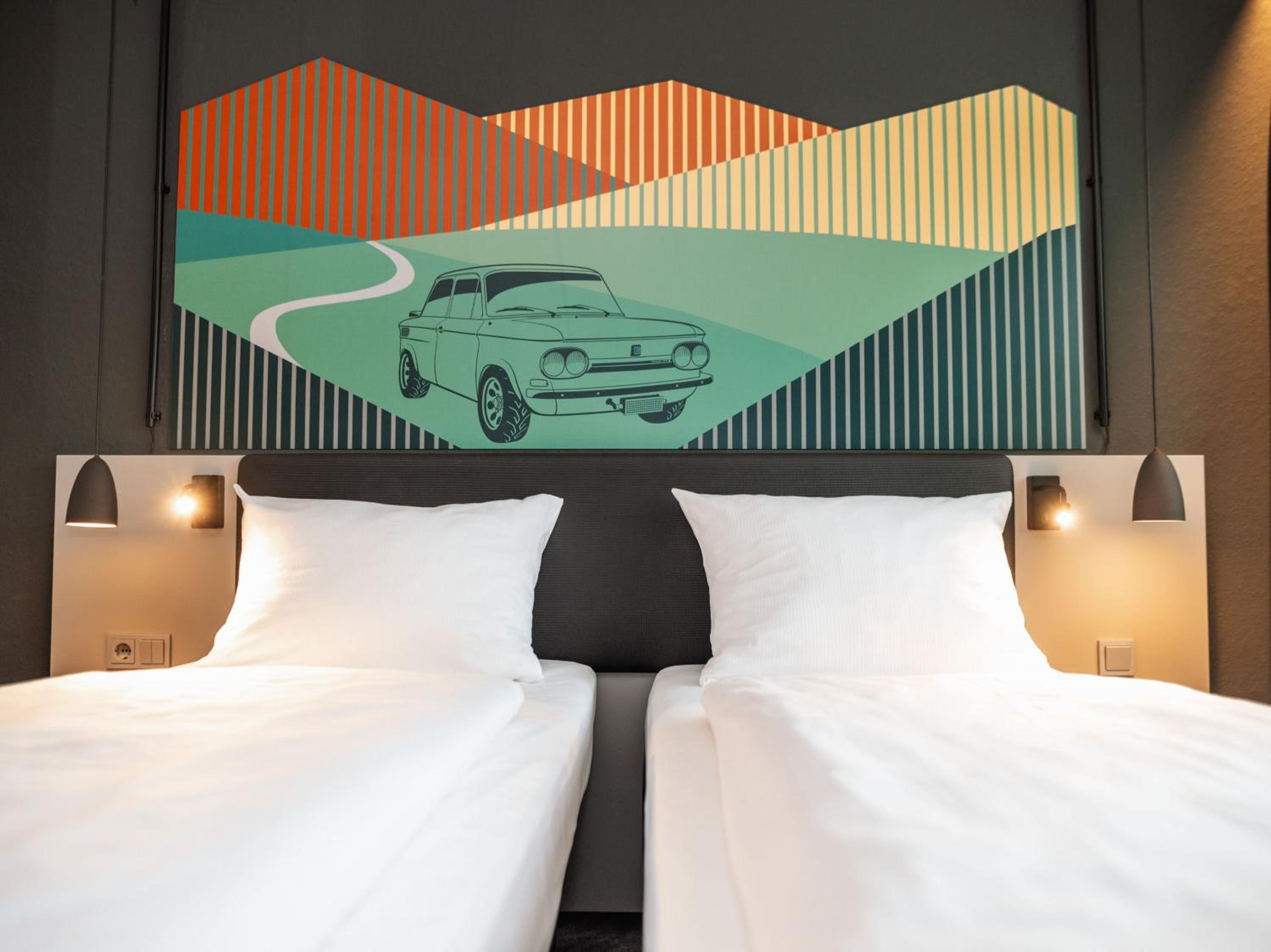 Standard Twin Room - Photo 11