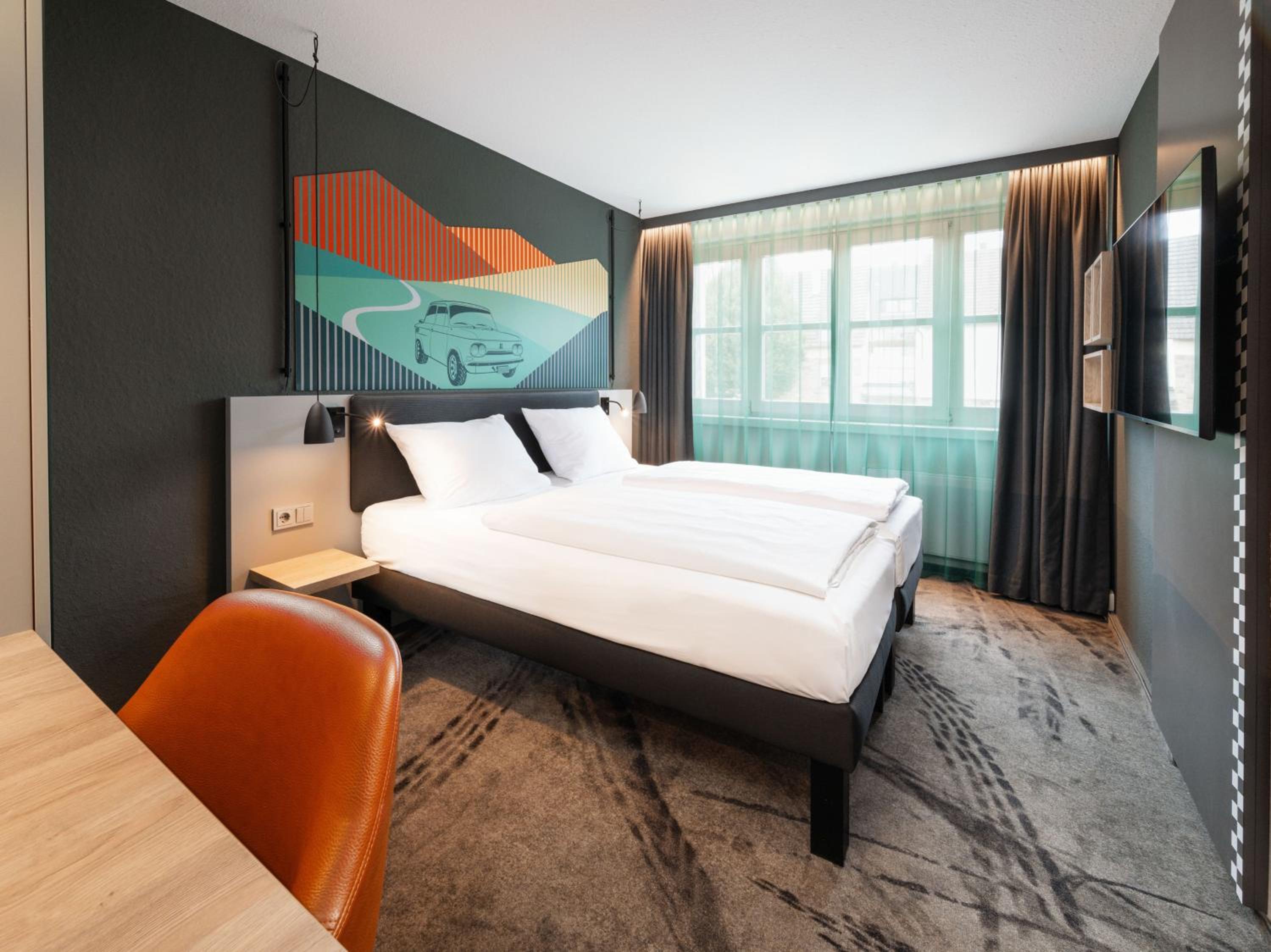 Standard Twin Room - Photo 1