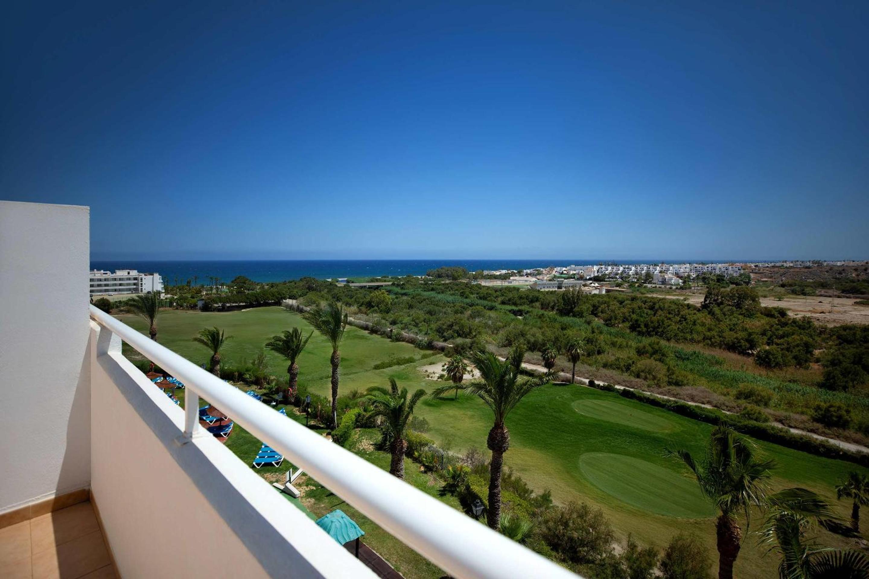 Double Room (3 adults + 1 child) - 2 double beds Double Room (3 adults + 1 child) - 2 double beds