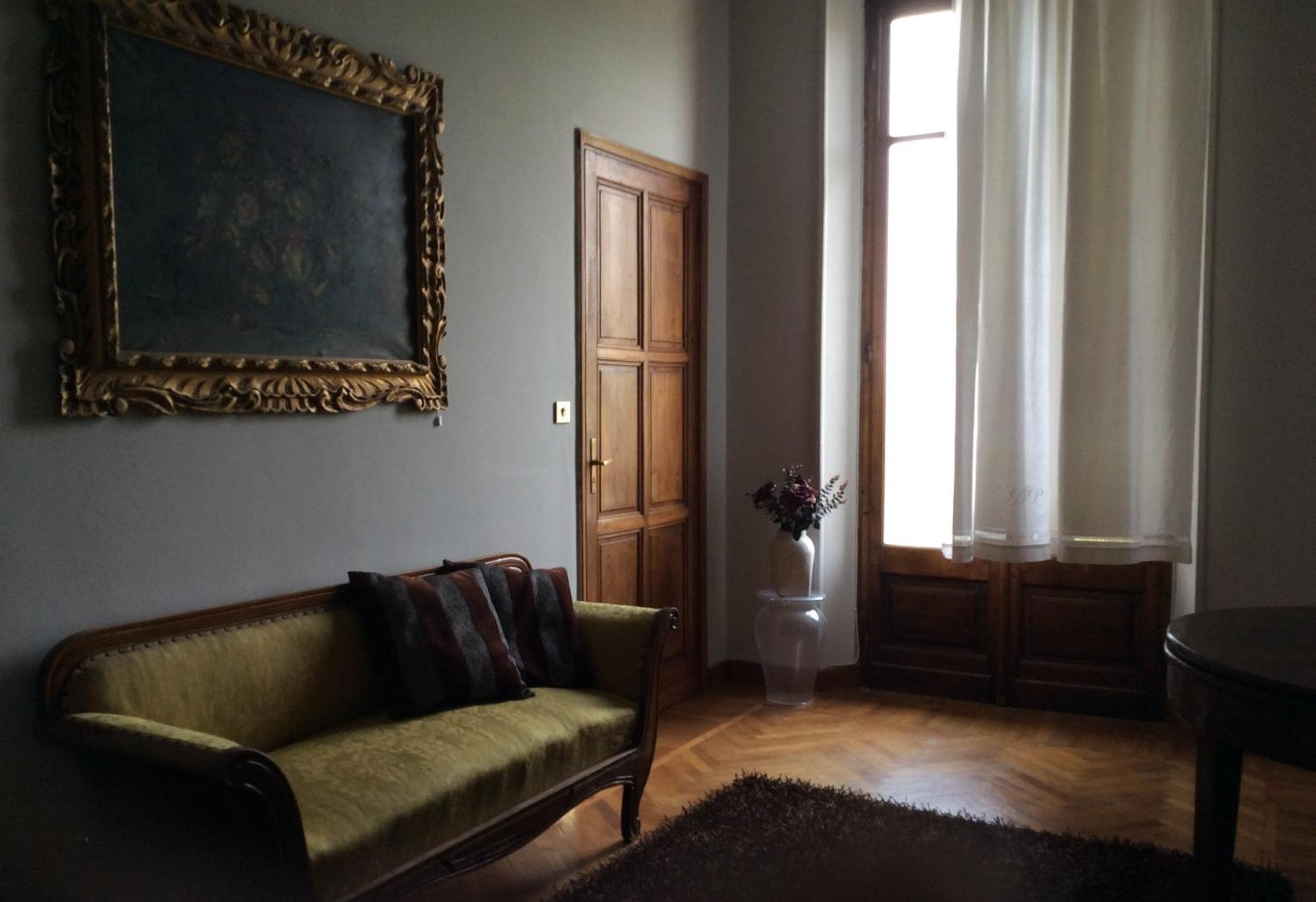 Double or Twin Room with Shared Bathroom photo 1