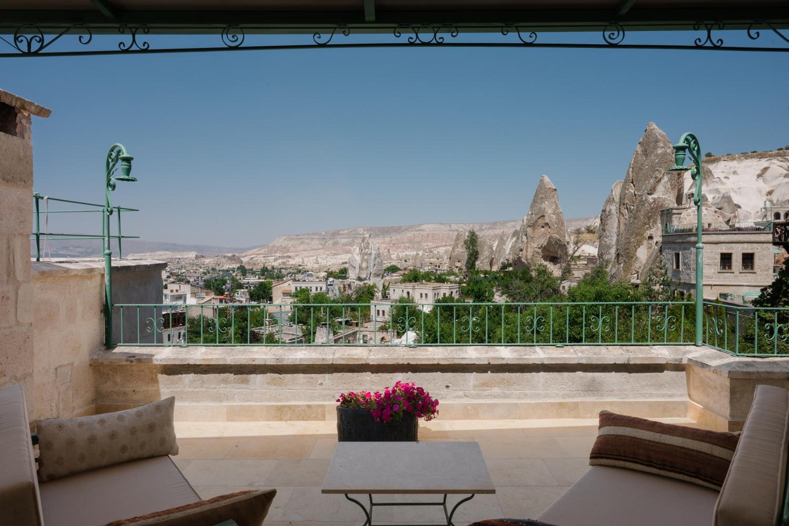 Suite with Terrace - Photo 5
