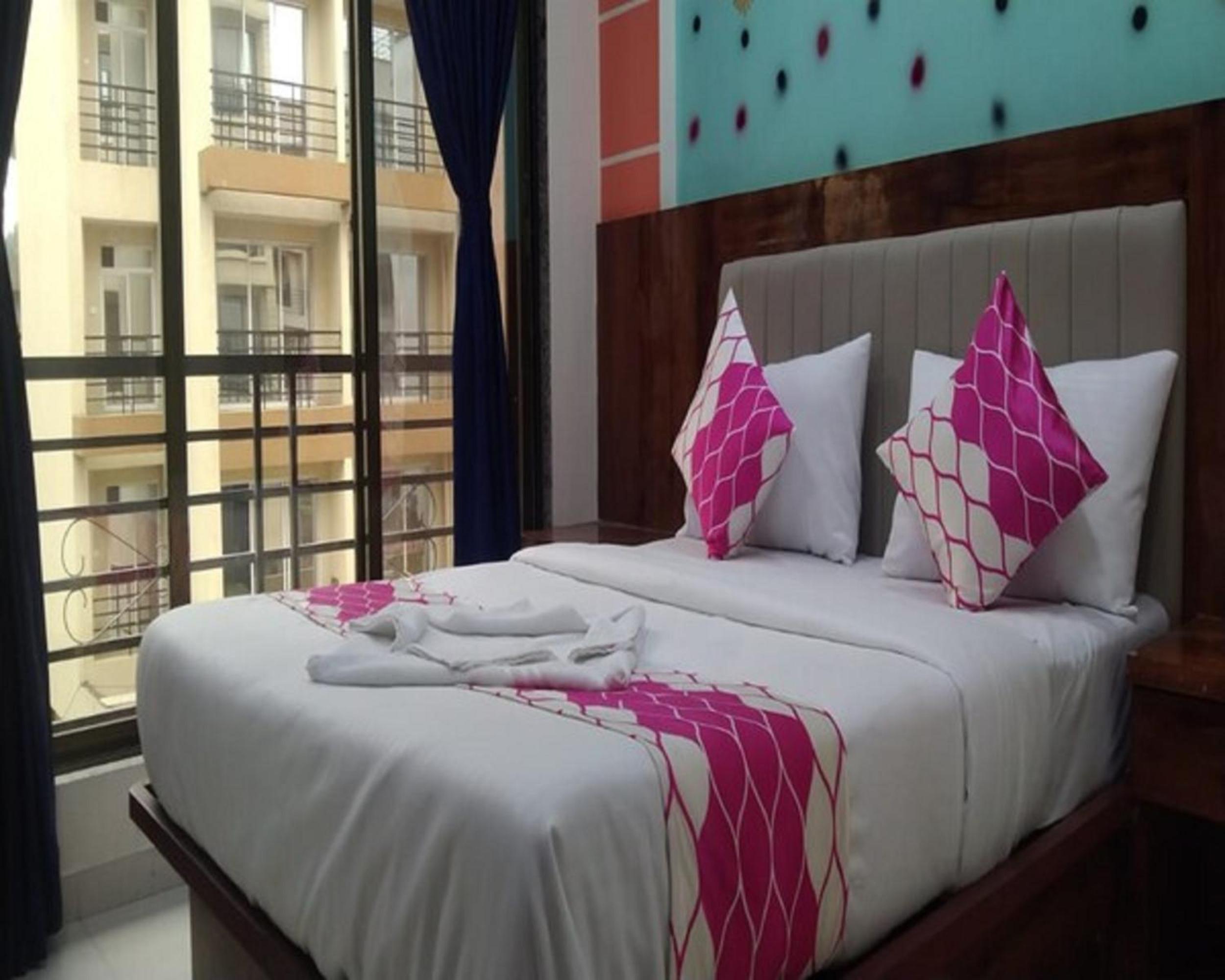 Deluxe Room - Photo 6