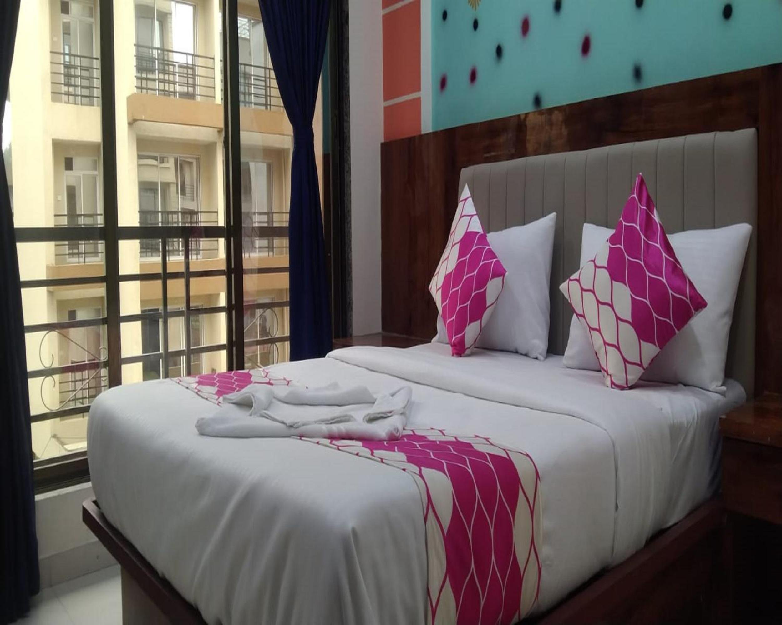 Deluxe Room - Photo 4