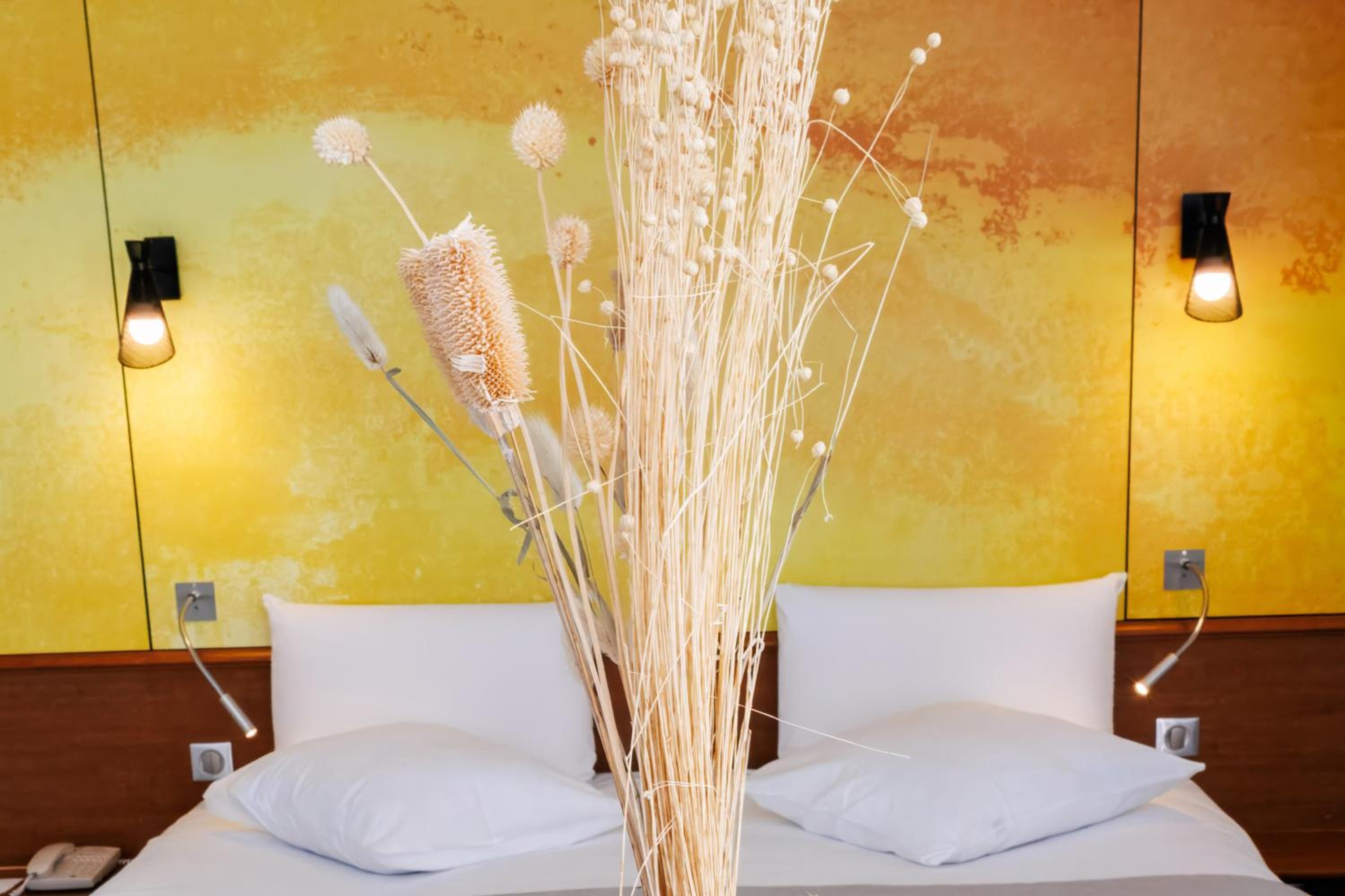 Double Room - Photo 8