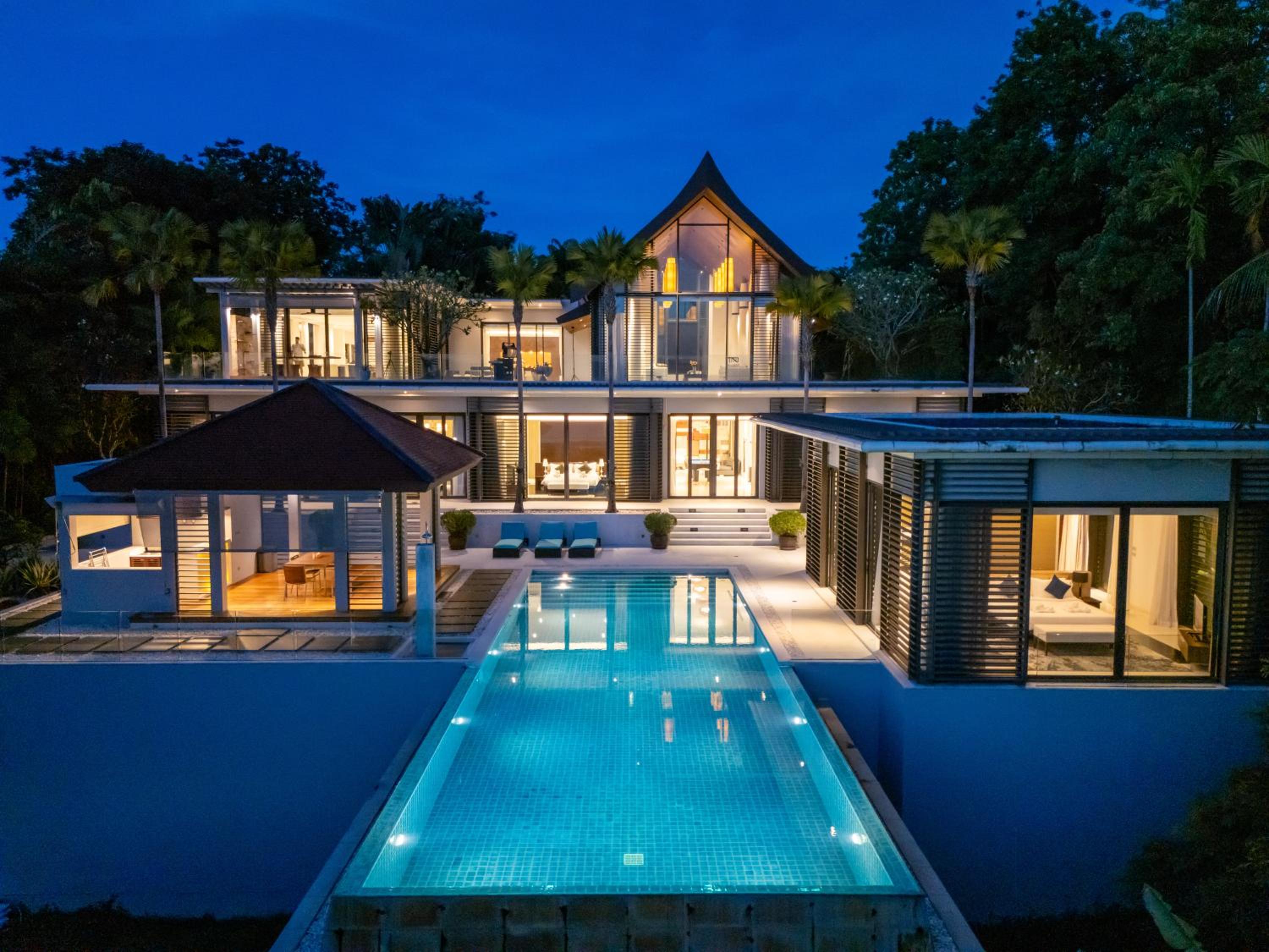 Villa with Sea View photo 1