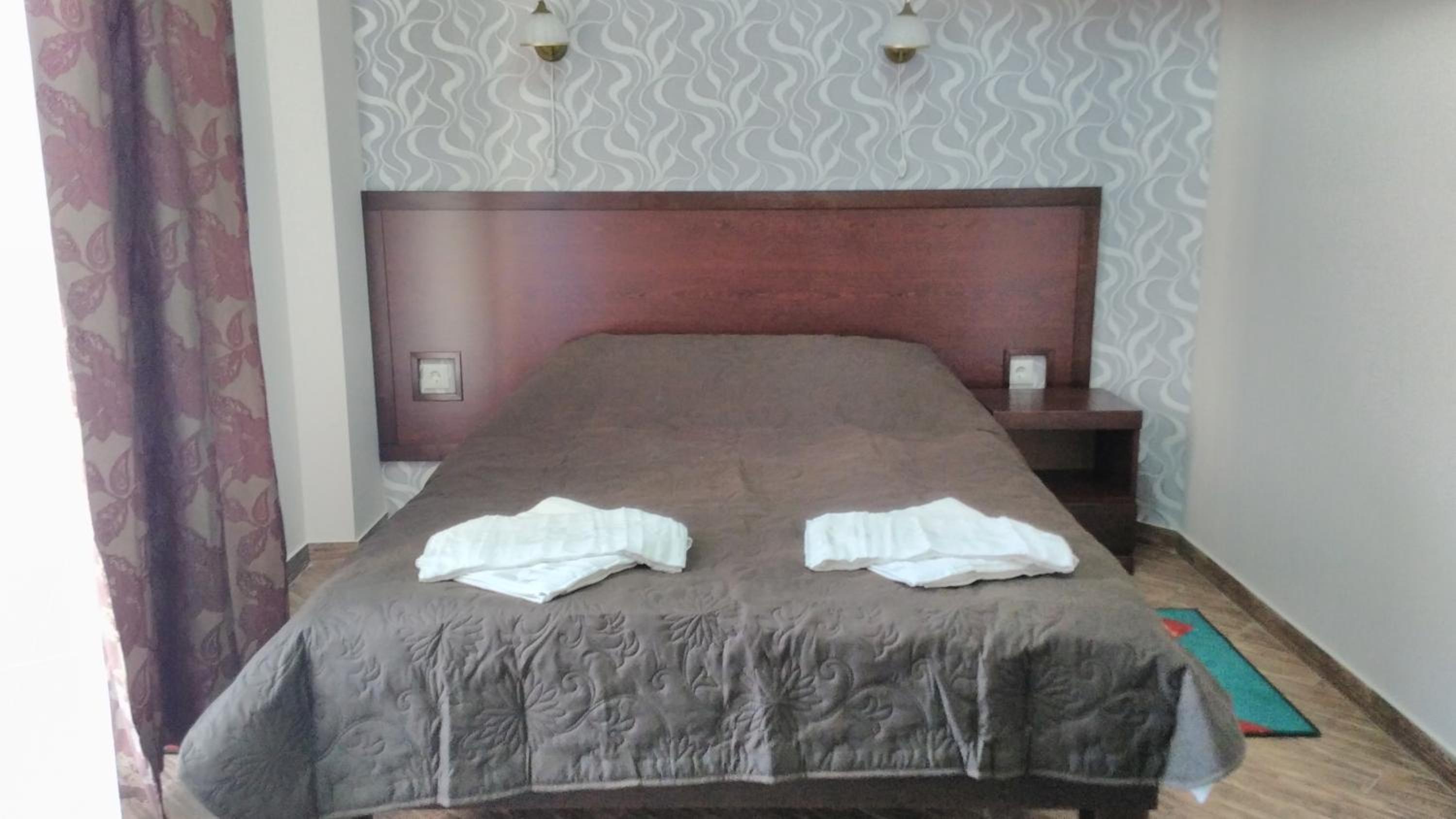 Budget Double Room photo 3