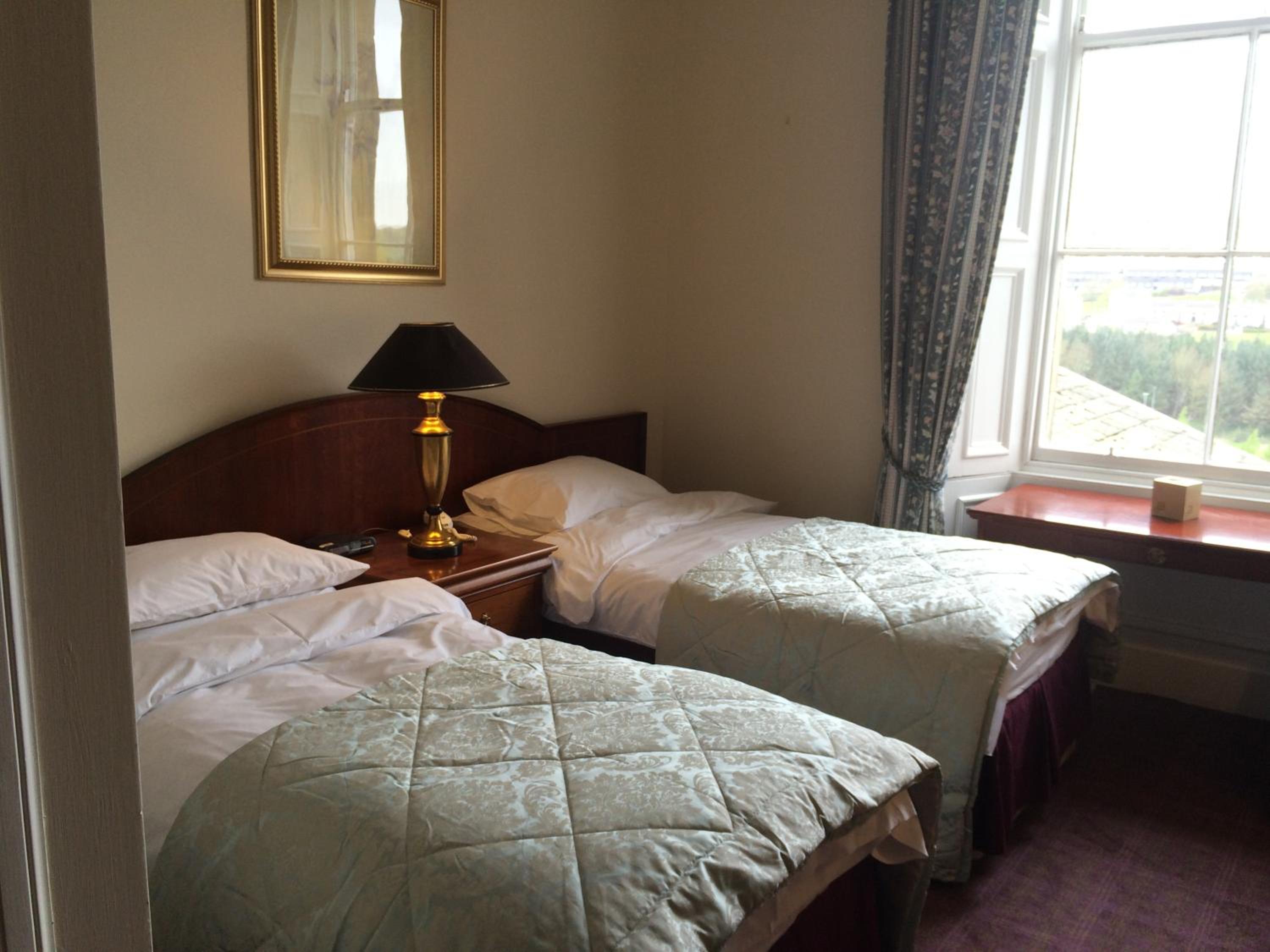 Double or Twin Room - Photo 4