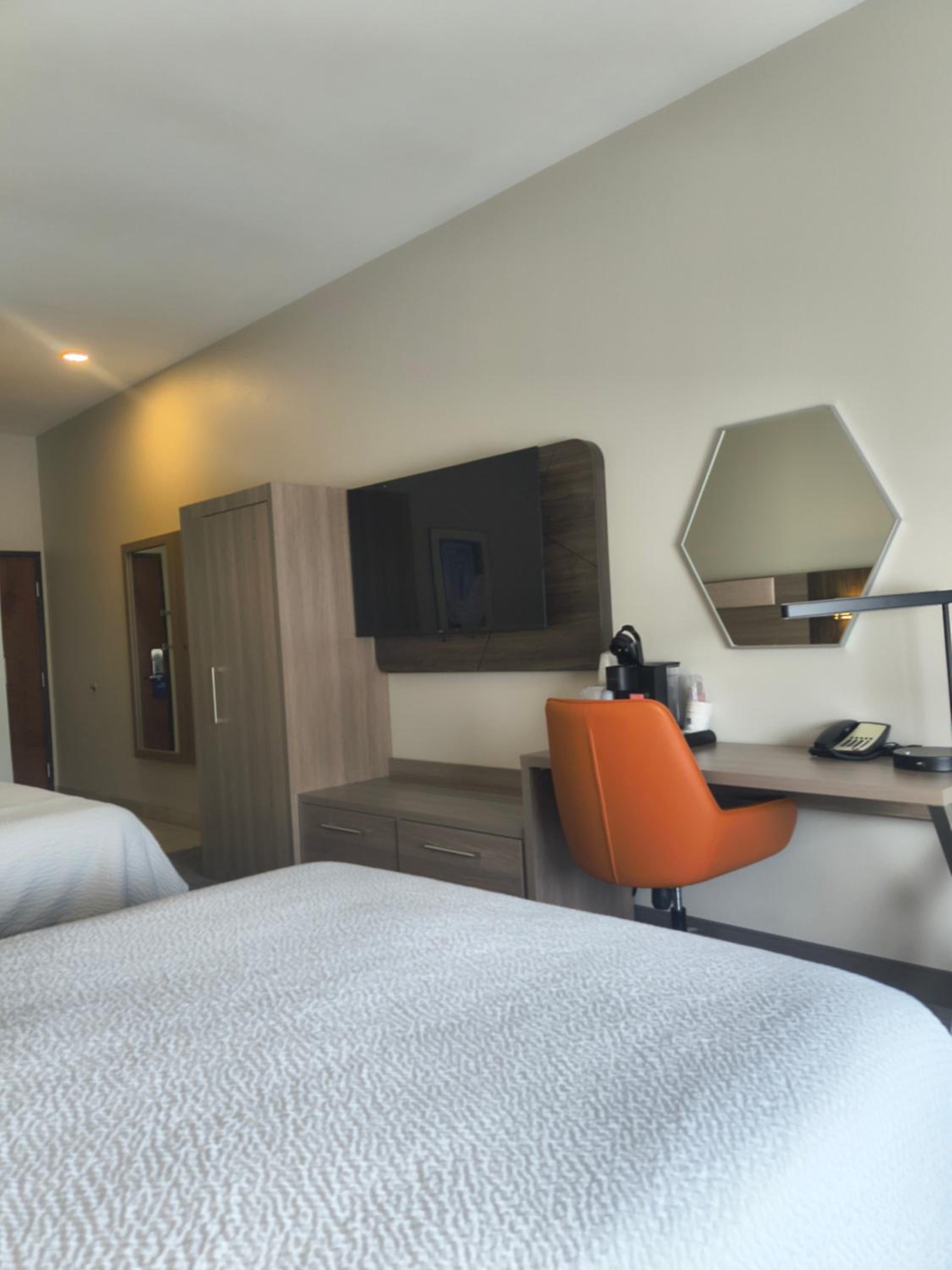 Standard Queen Room with Two Queen Beds - Communications Accessible