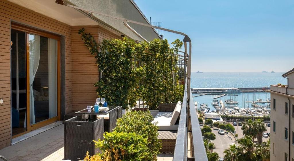 Deluxe Suite with Sea View