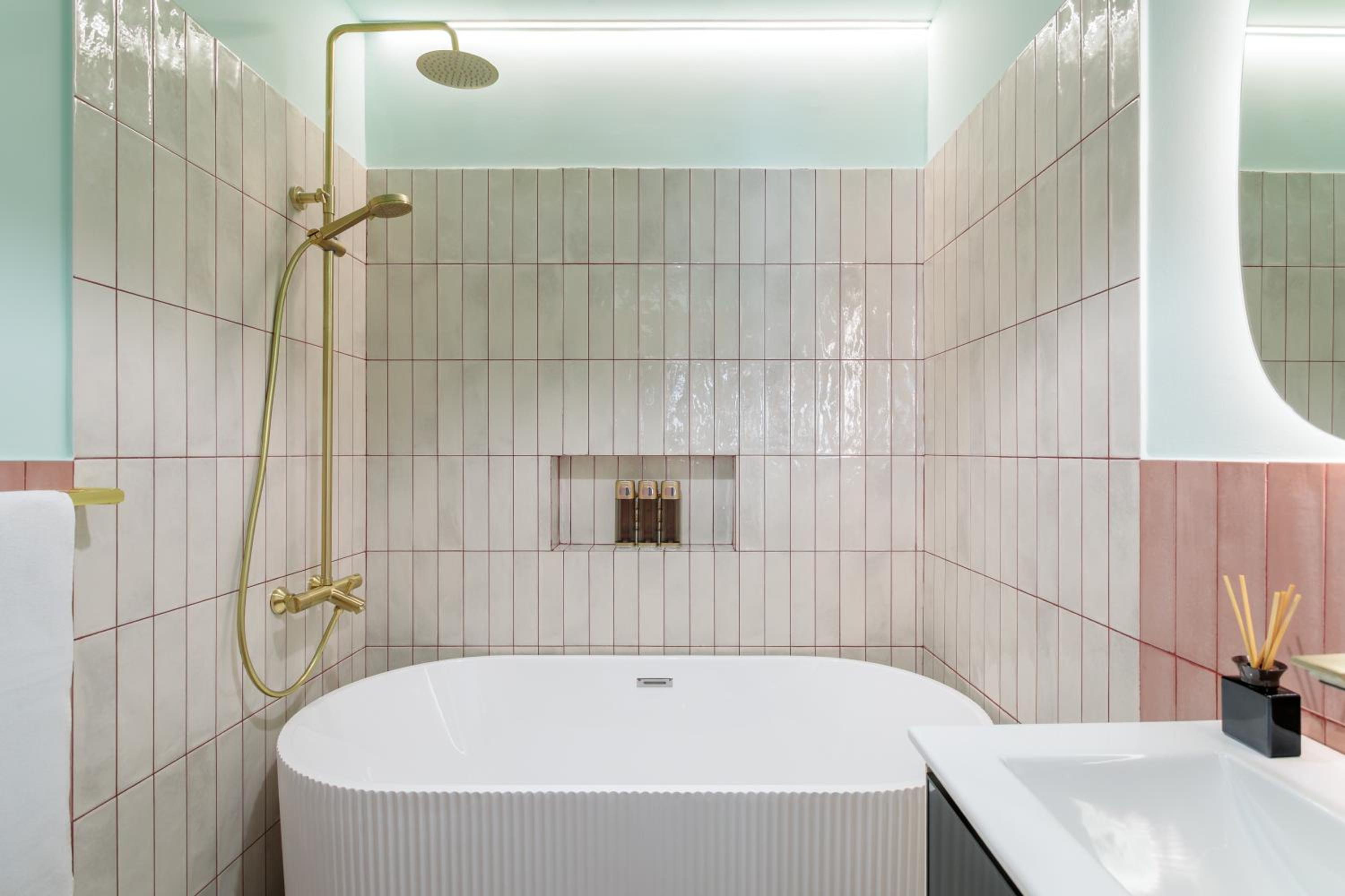 Deluxe Double Room with Bath
