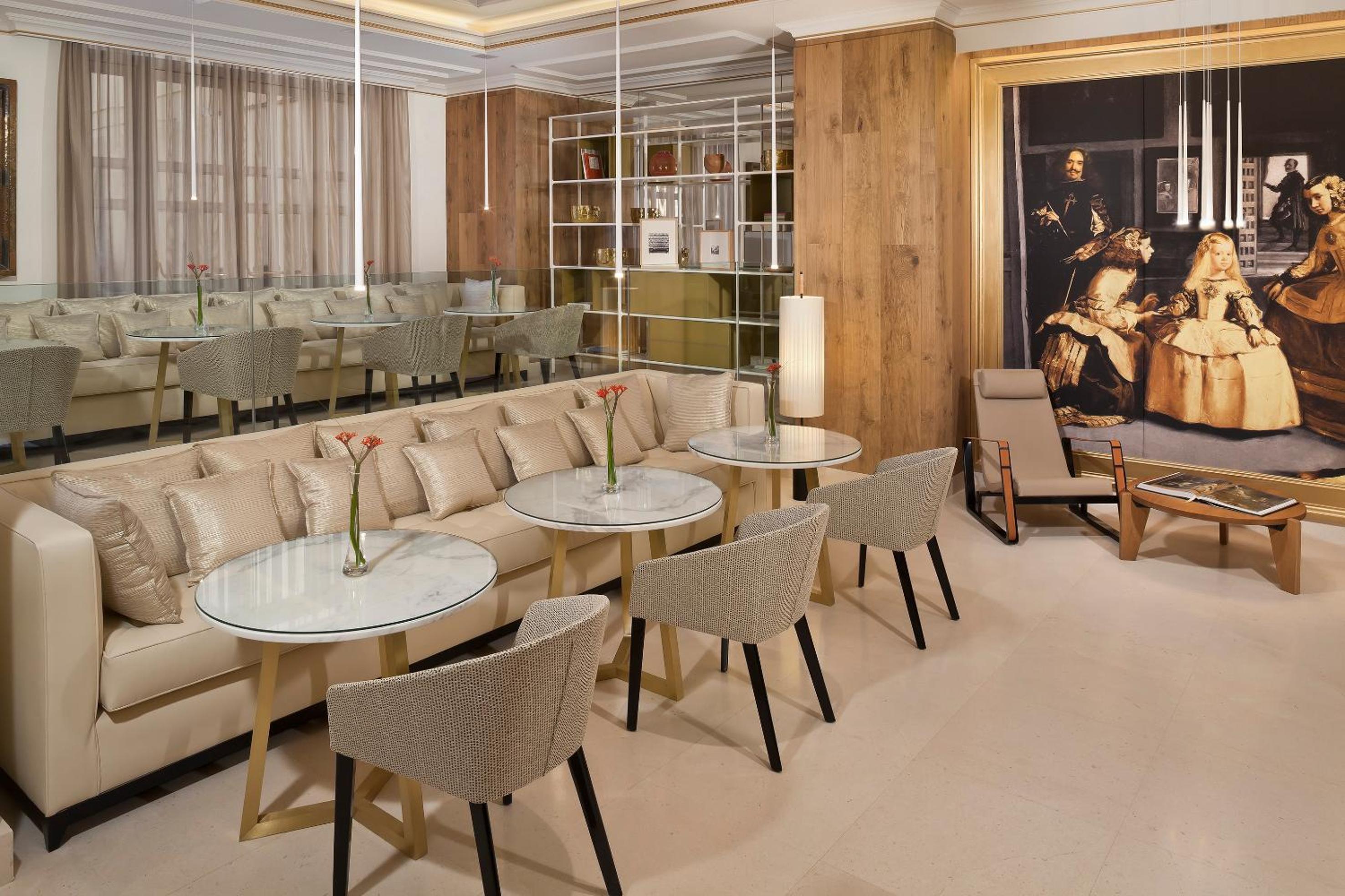 Junior Suite with Terrace Red Level