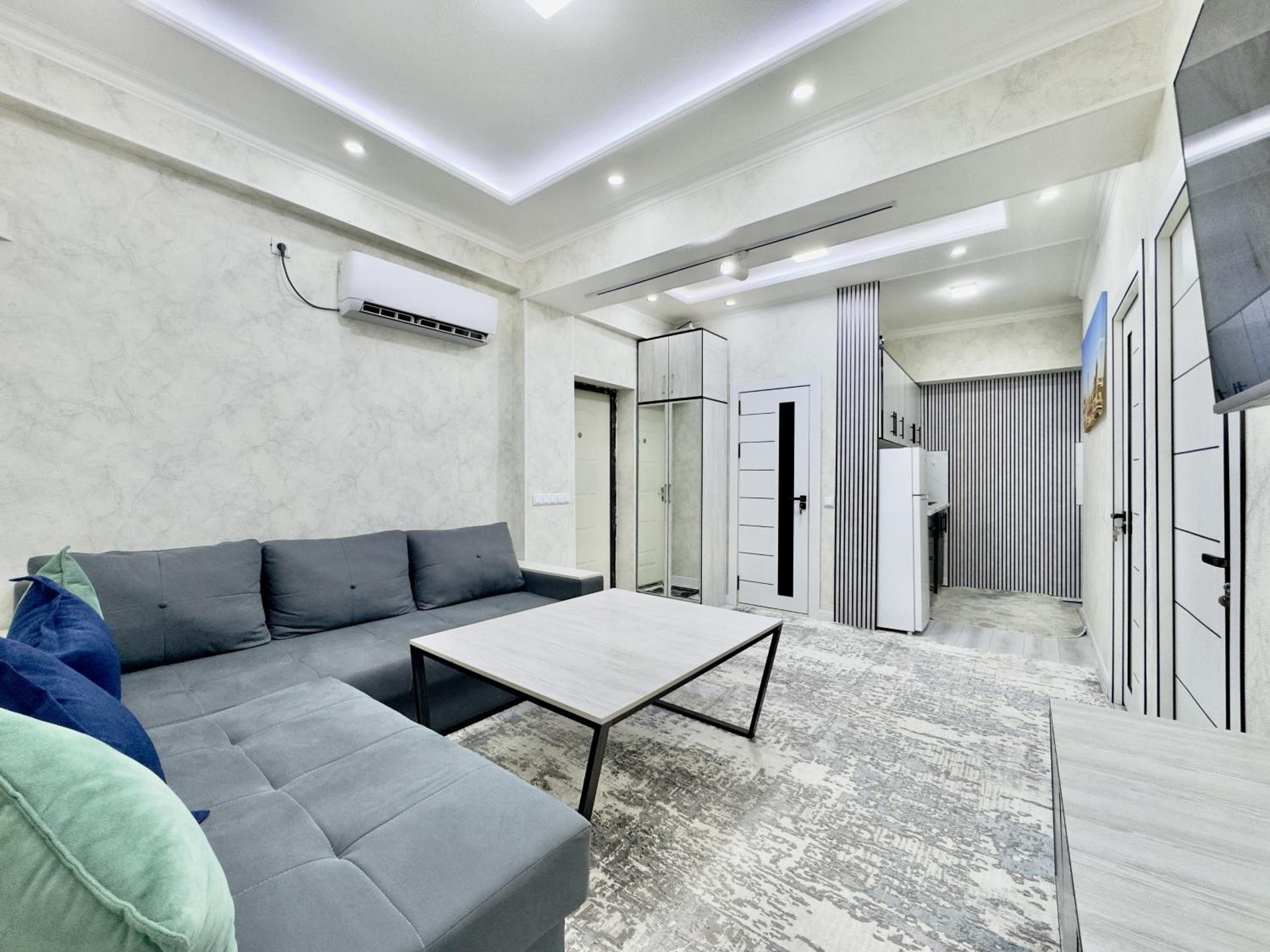 Two-Bedroom Apartment with City View photo 3