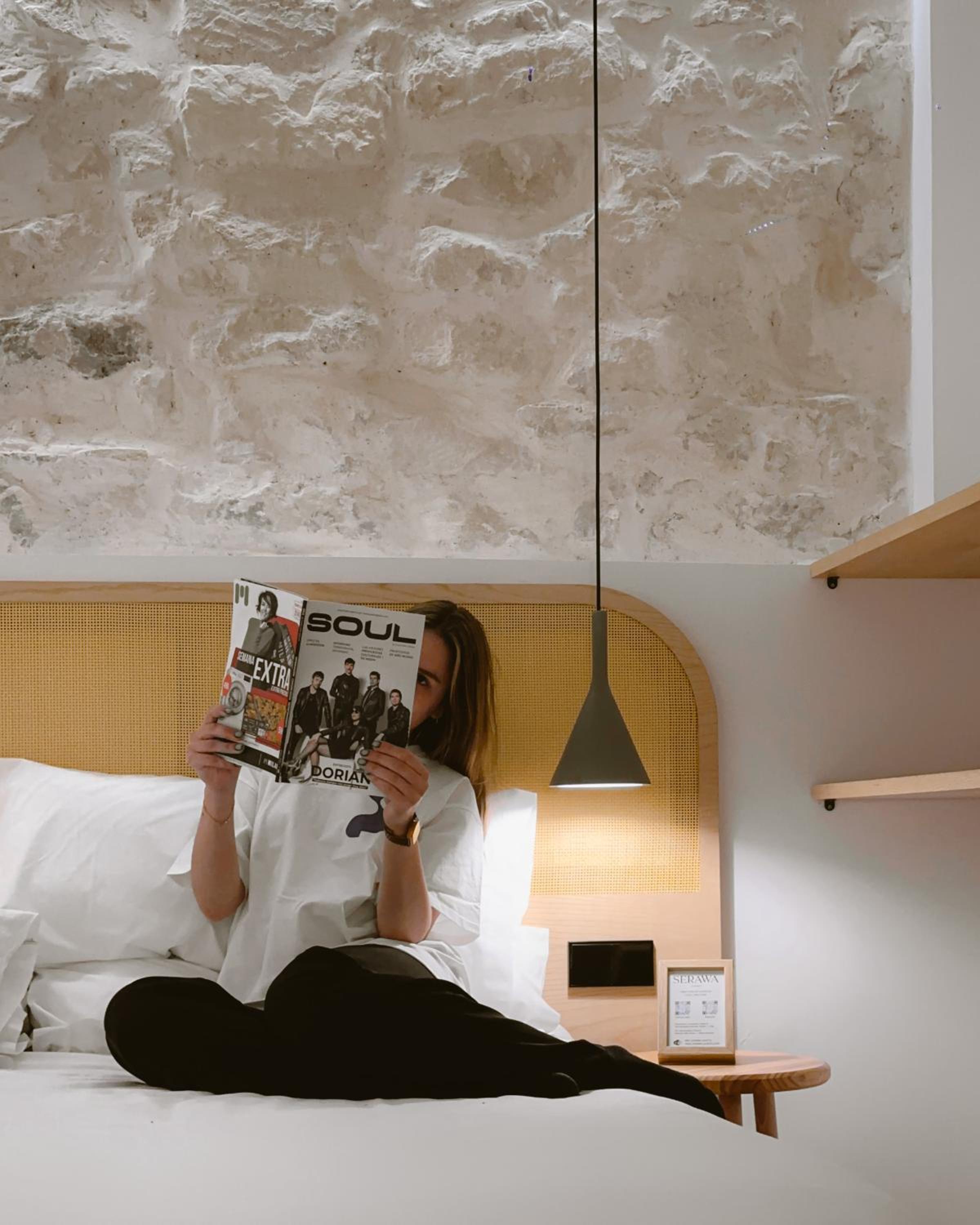 Large Double Room thumbnail 5