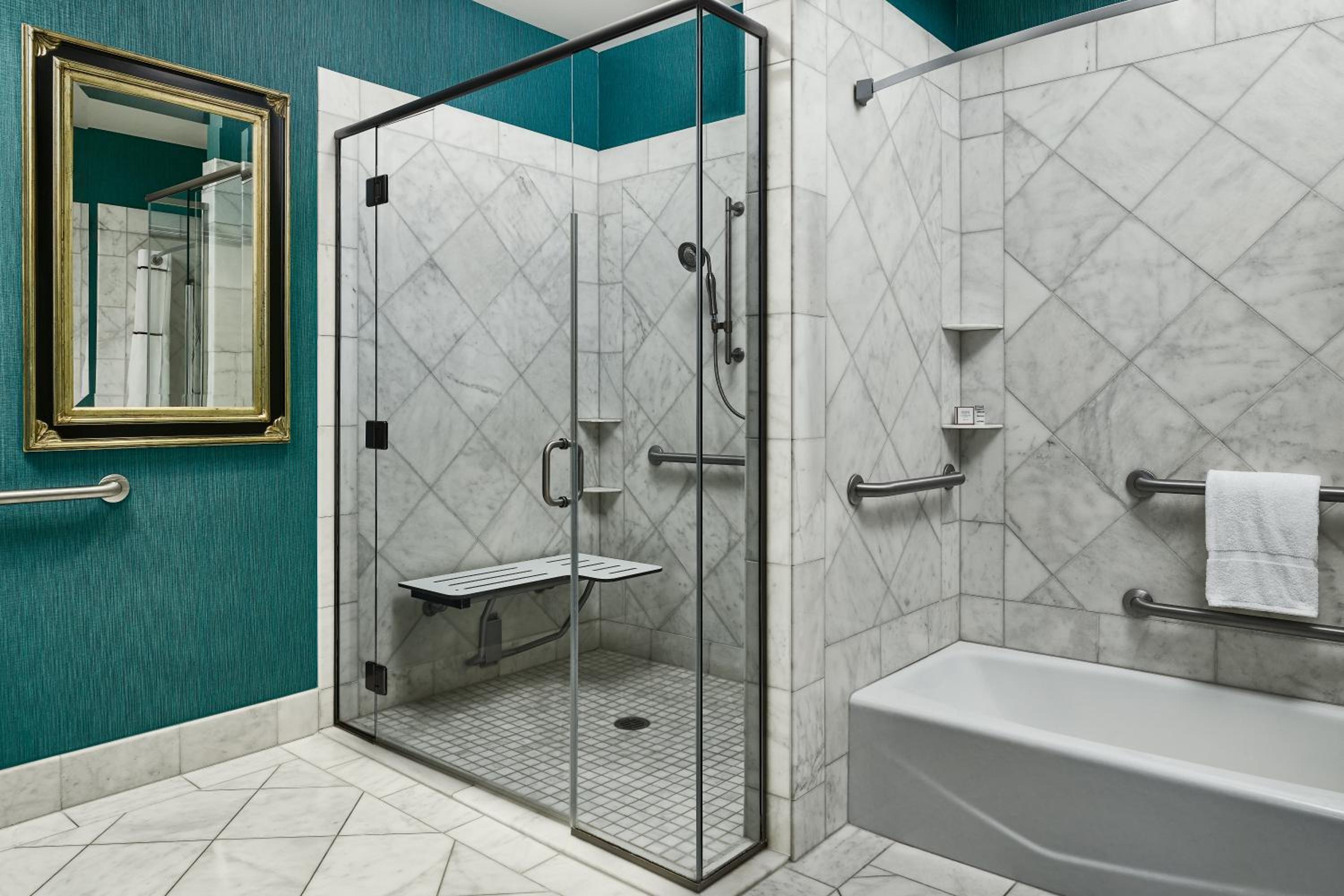 Standard Queen Room with Two Queen Beds - Mobility Accessible