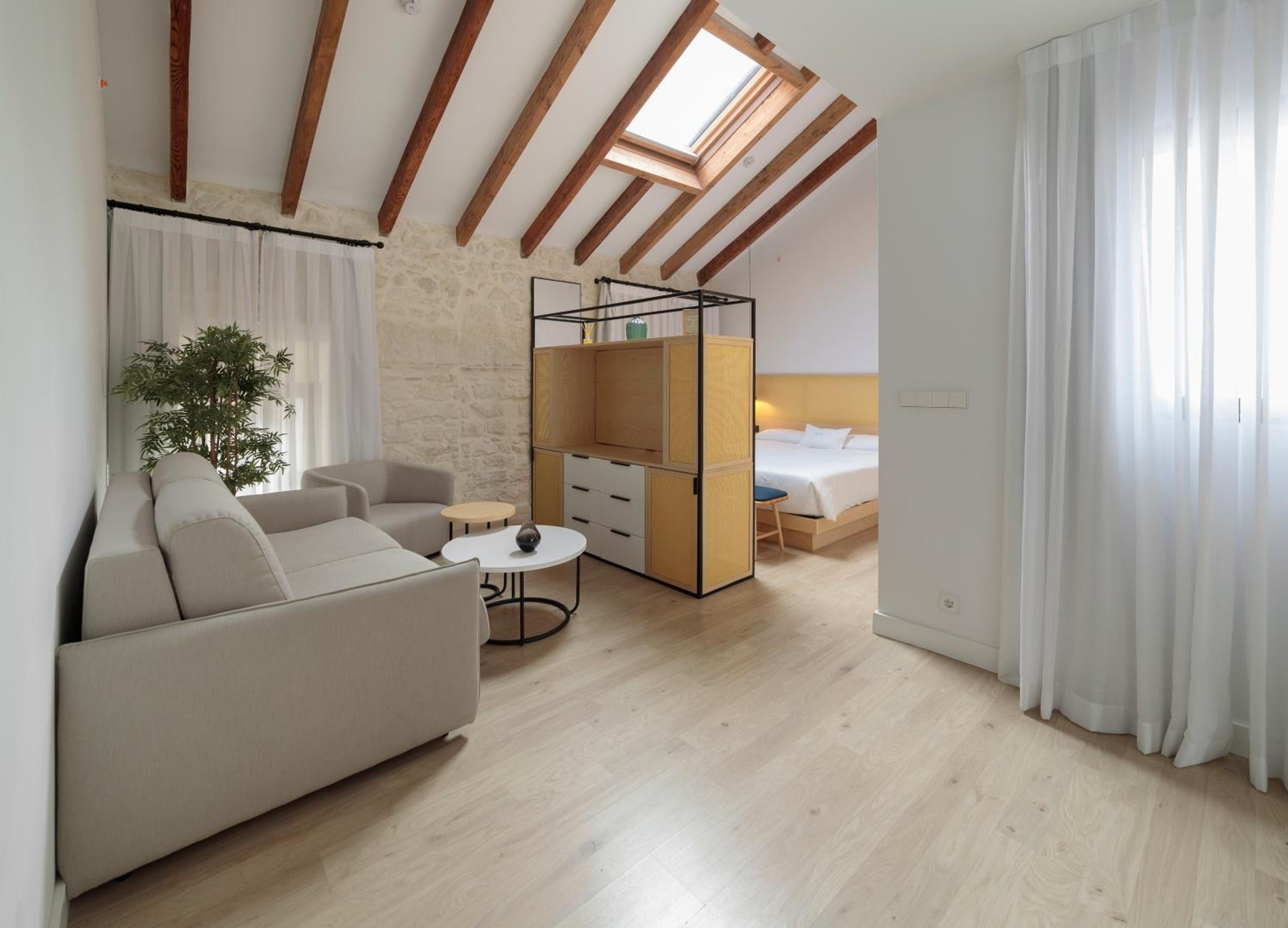 Junior Suite with Terrace - Photo 6