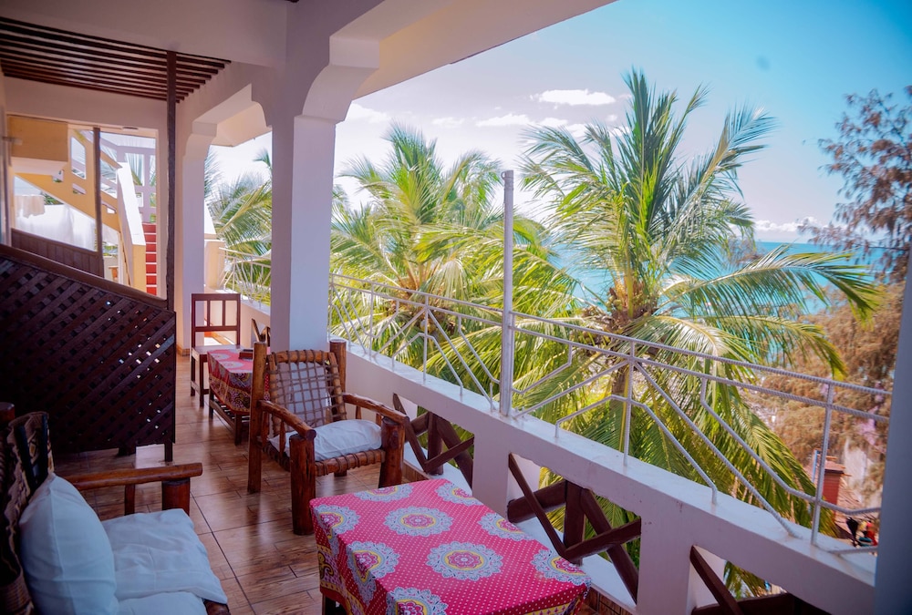 Deluxe Double Room, 1 Bedroom, Garden View, Garden Area