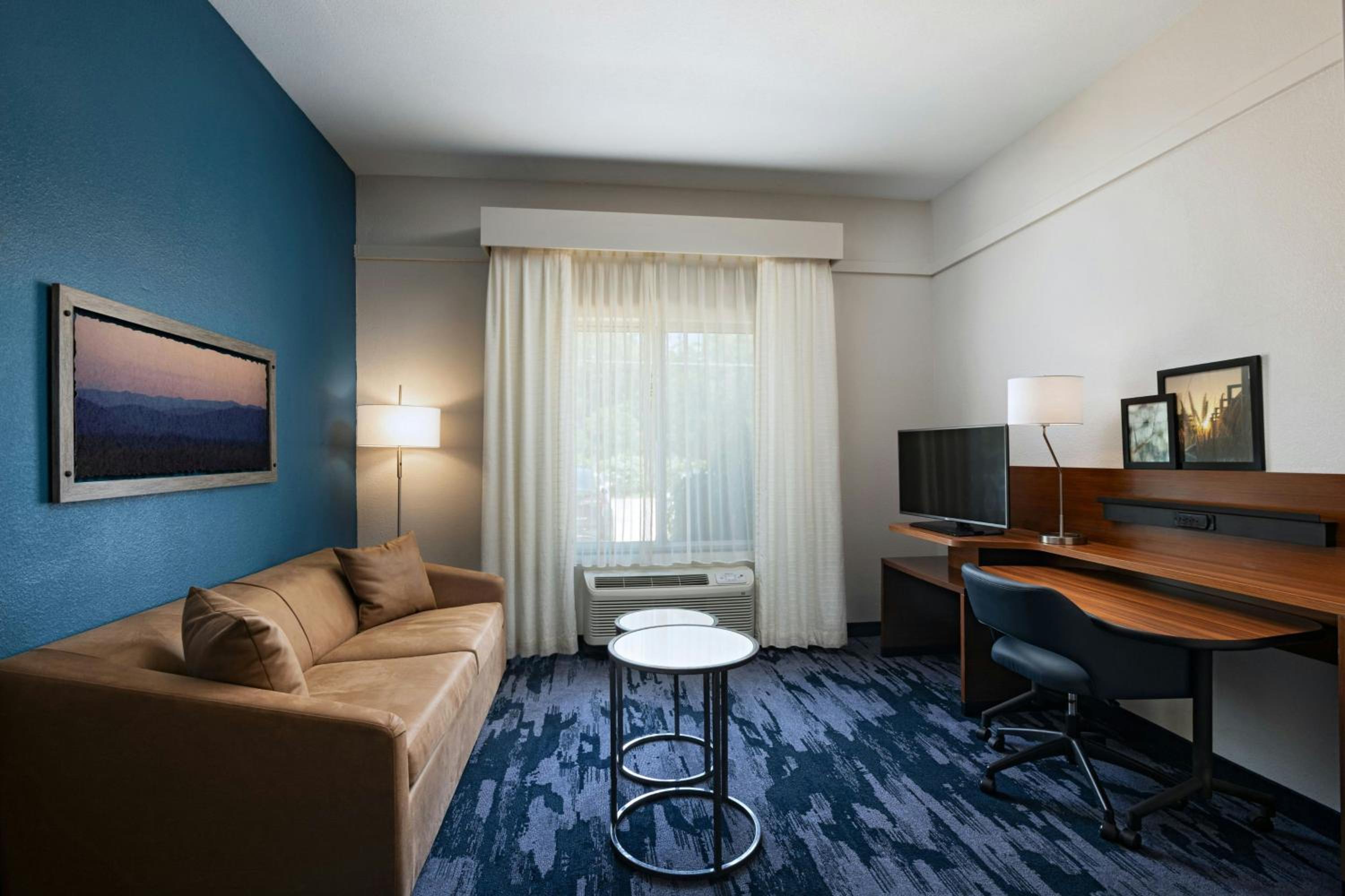 Large King Room with Sofa Bed - Hearing Accessible