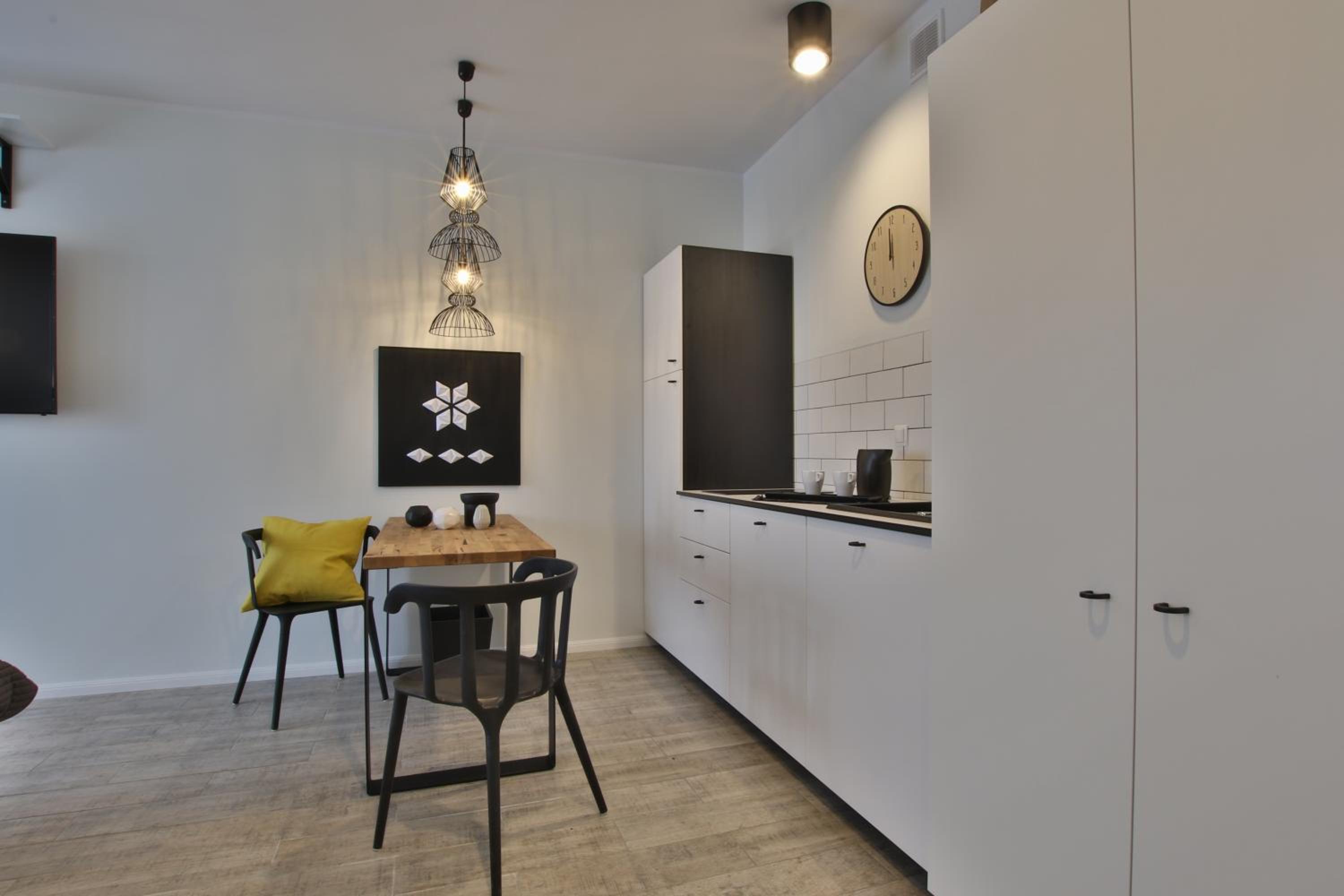 Apartment - Photo 2