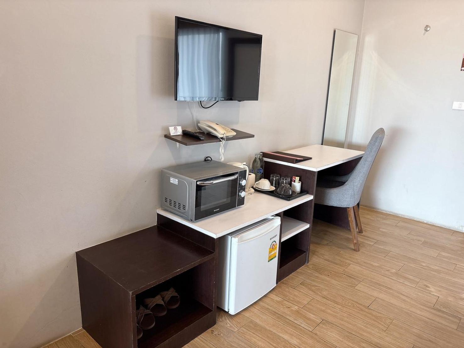 Deluxe King Room photo 2