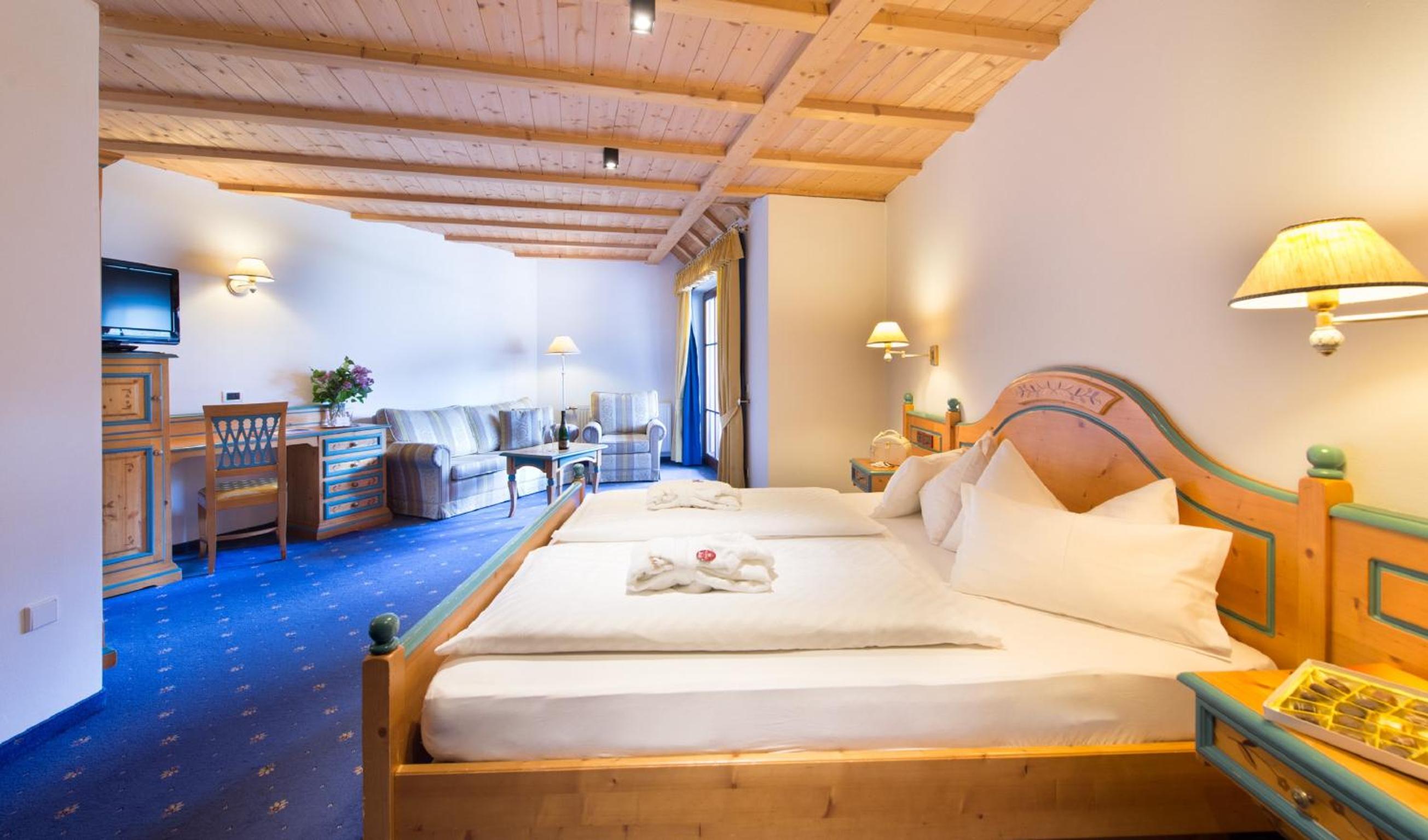 Comfort Double Room with Balcony - Photo 1