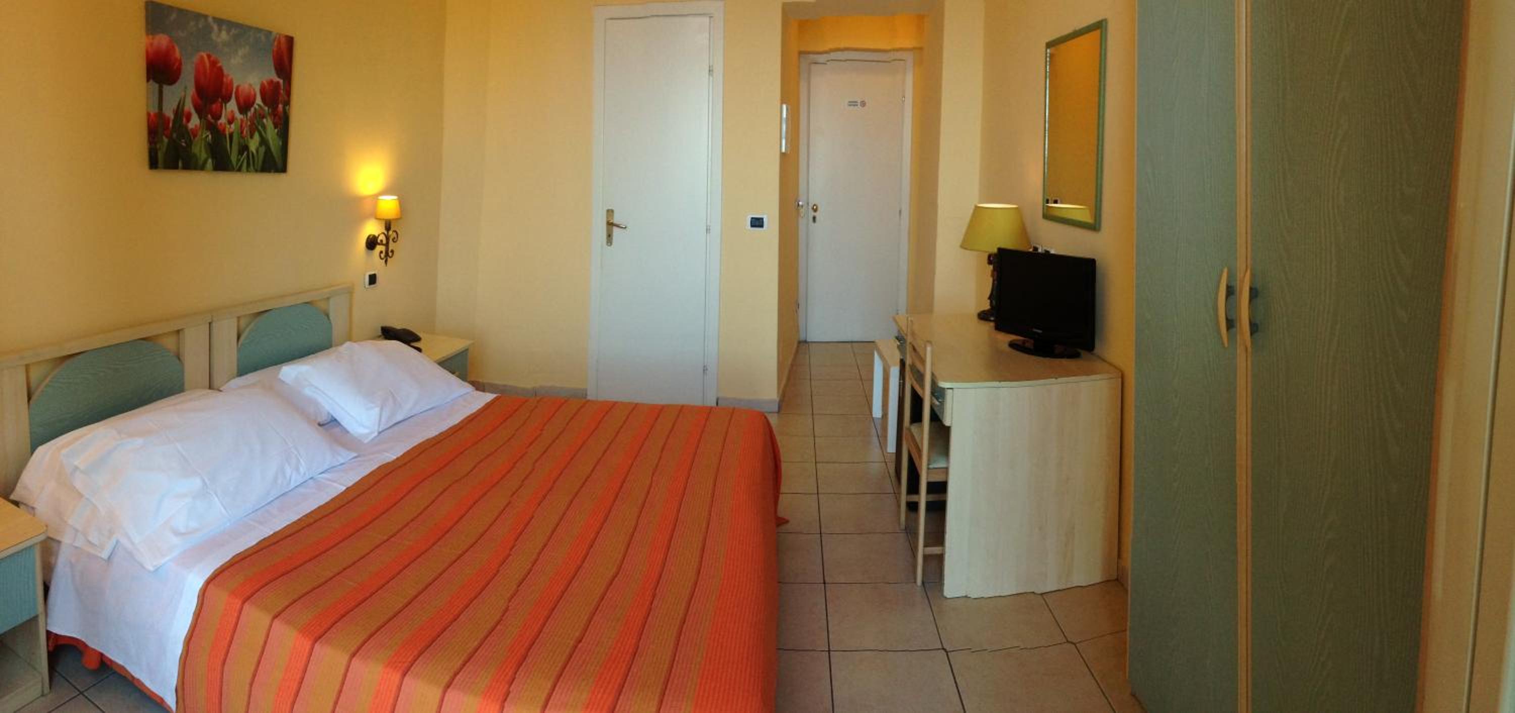 Quarto Duplo Uso Individual com vista para o mar