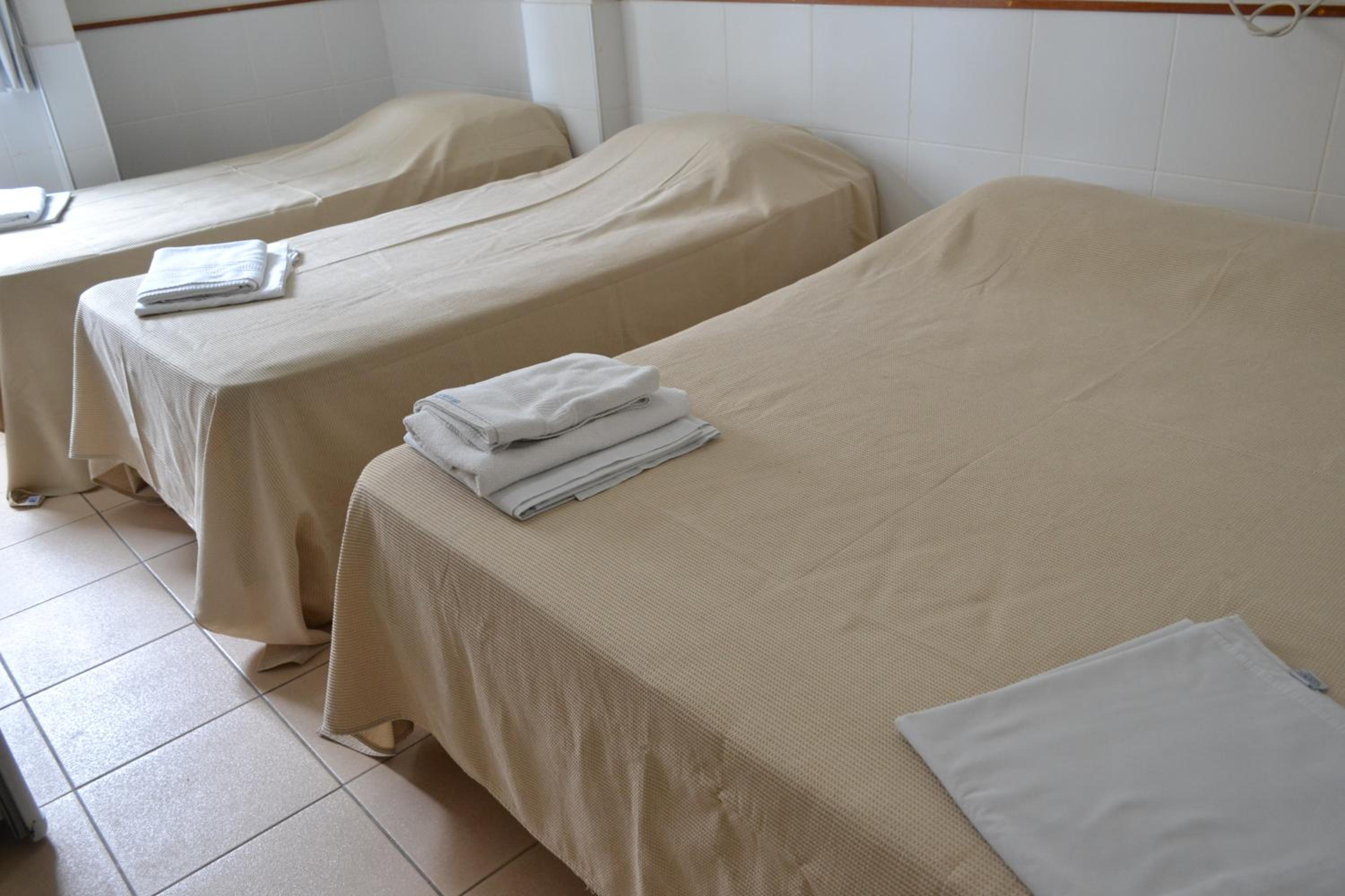 Quadruple Room - Photo 4